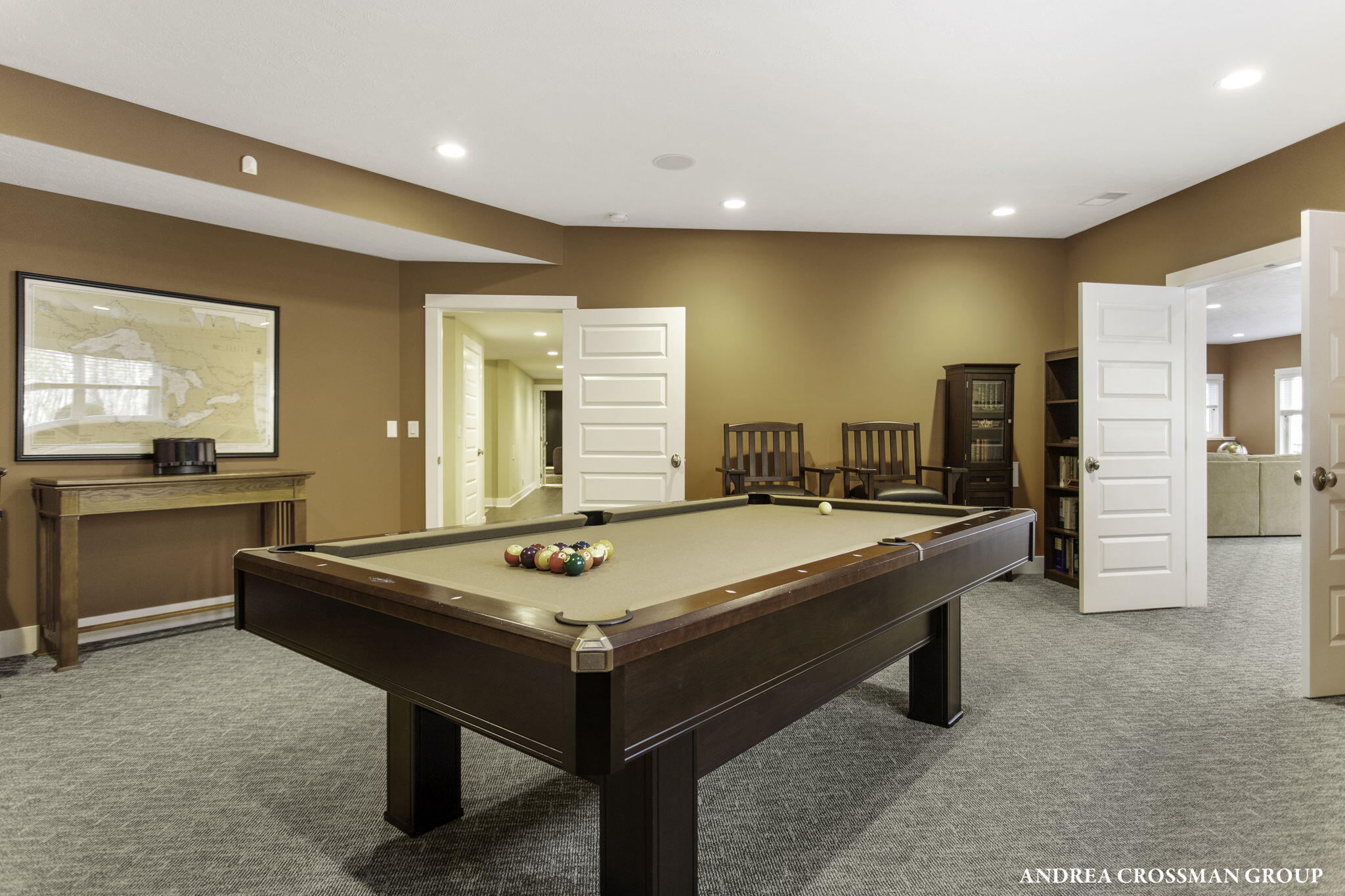 2297 Lakeshore Drive