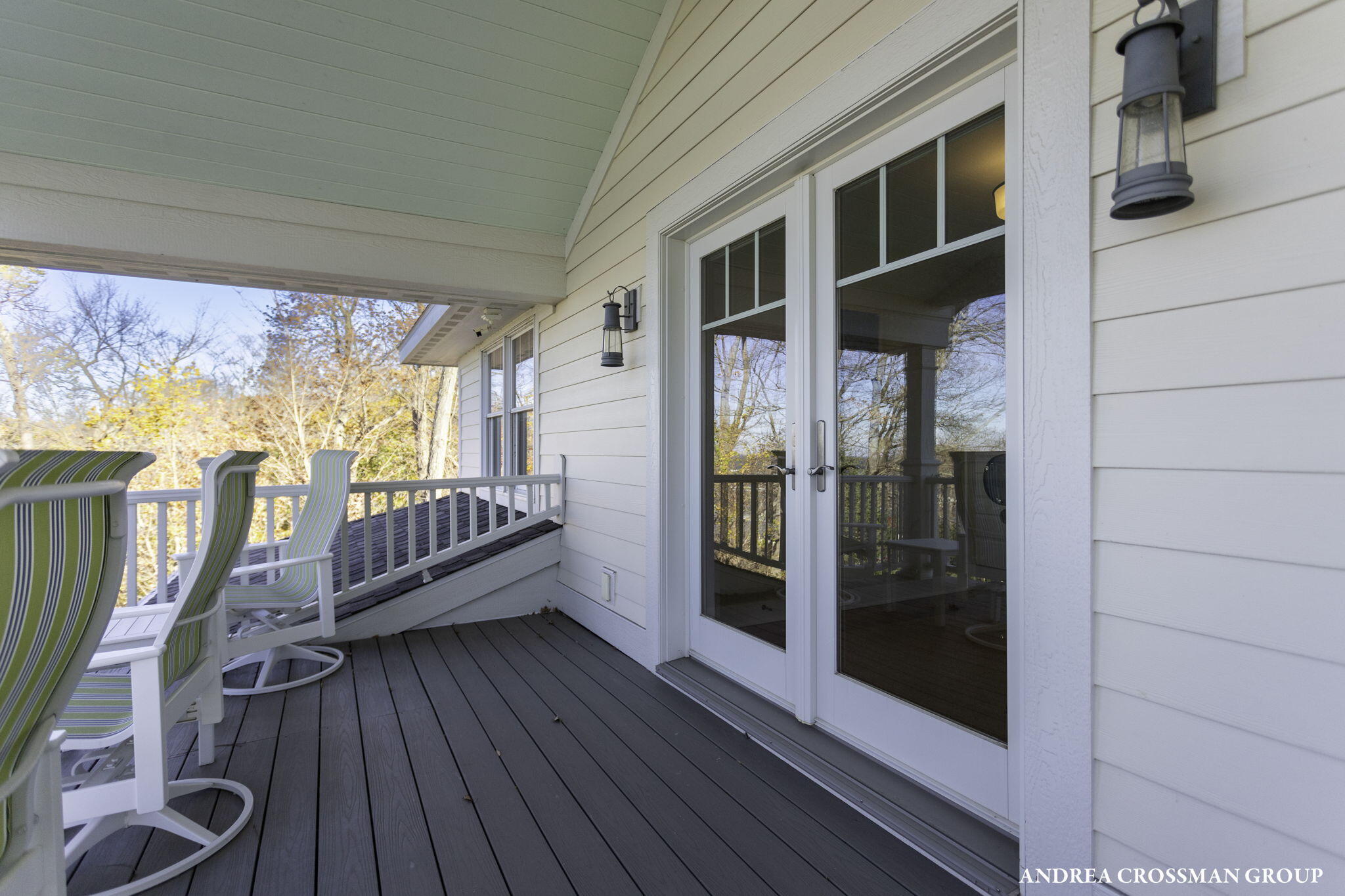 2297 Lakeshore Drive