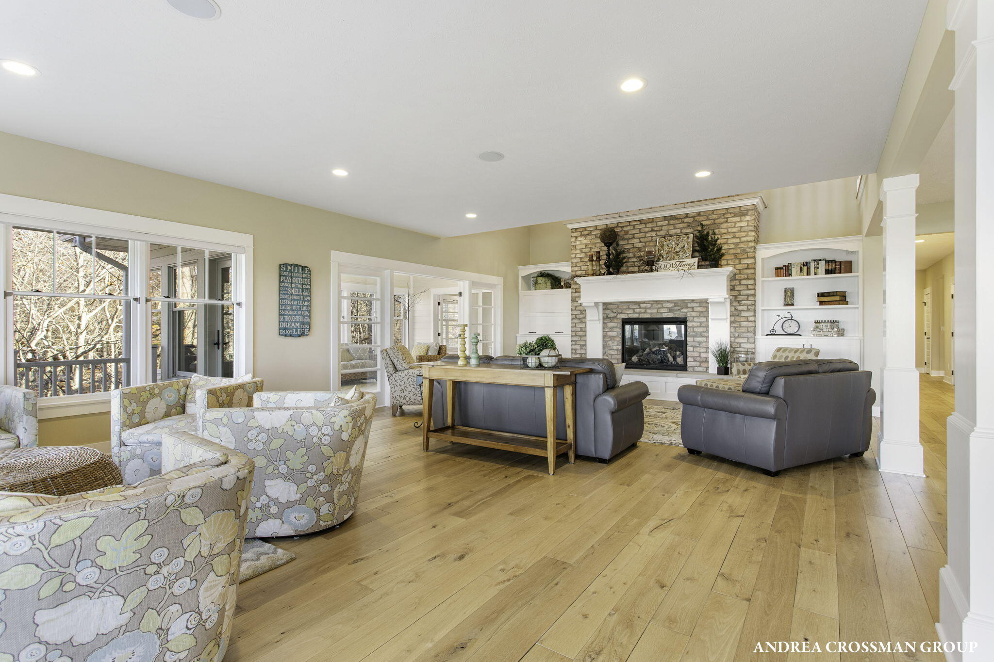 2297 Lakeshore Drive