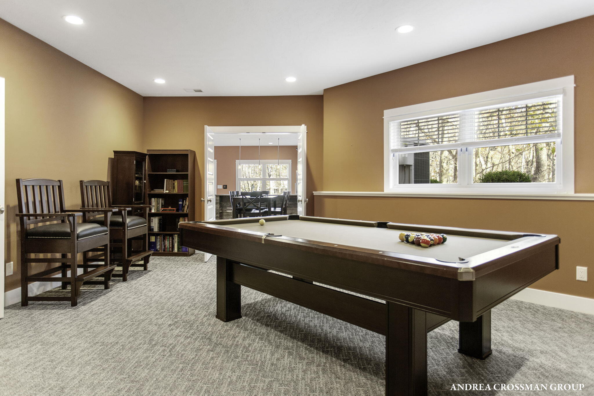 2297 Lakeshore Drive