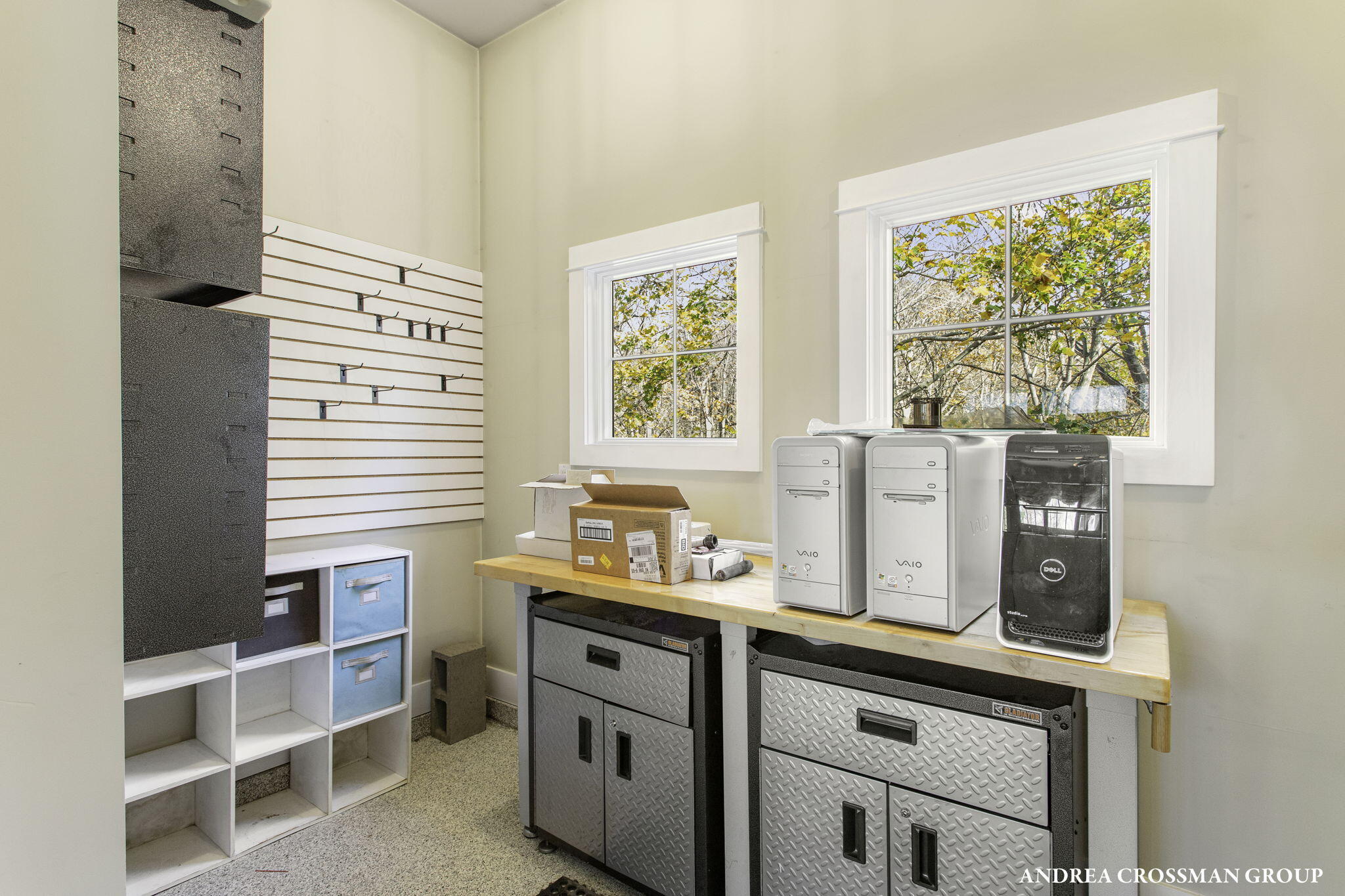 2297 Lakeshore Drive