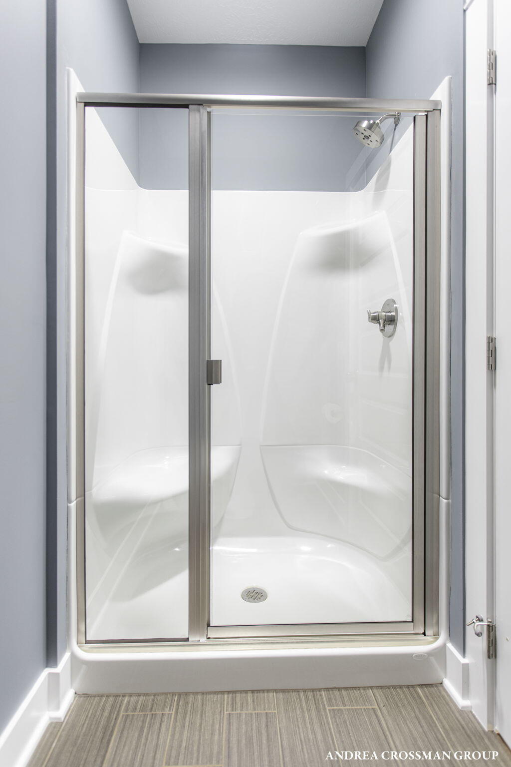 2297 Lakeshore Drive