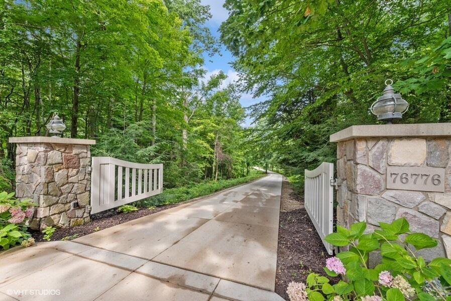 76776 Thornhouse Court