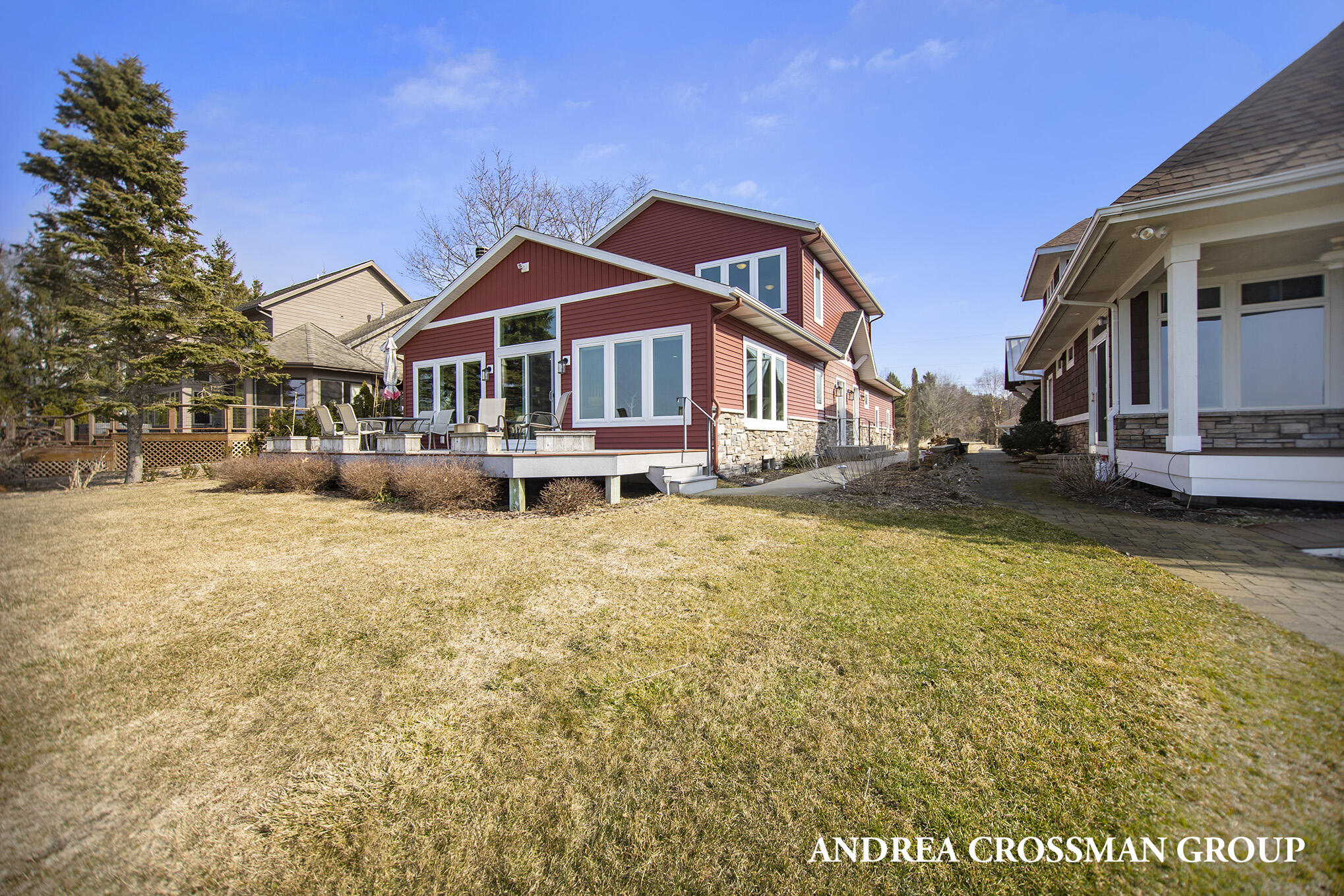 5907 Lakeshore Drive