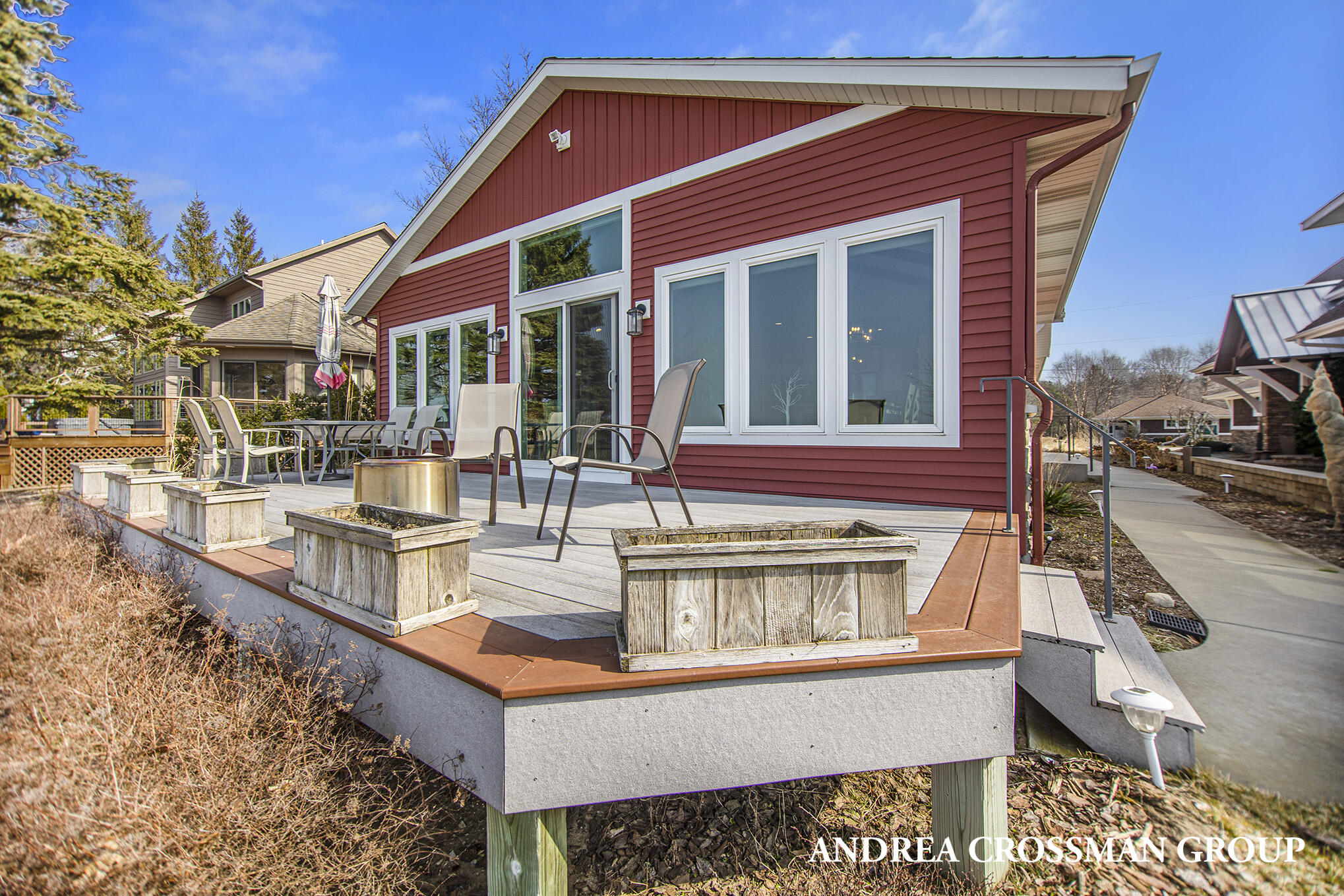 5907 Lakeshore Drive