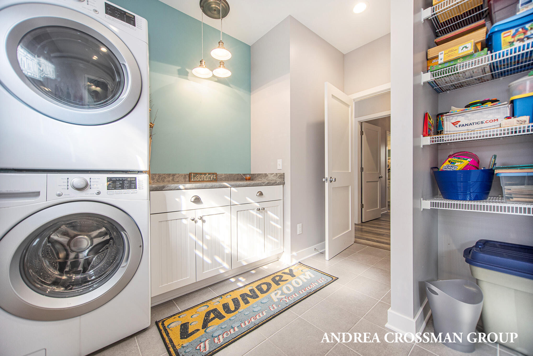 5907 Lakeshore Drive