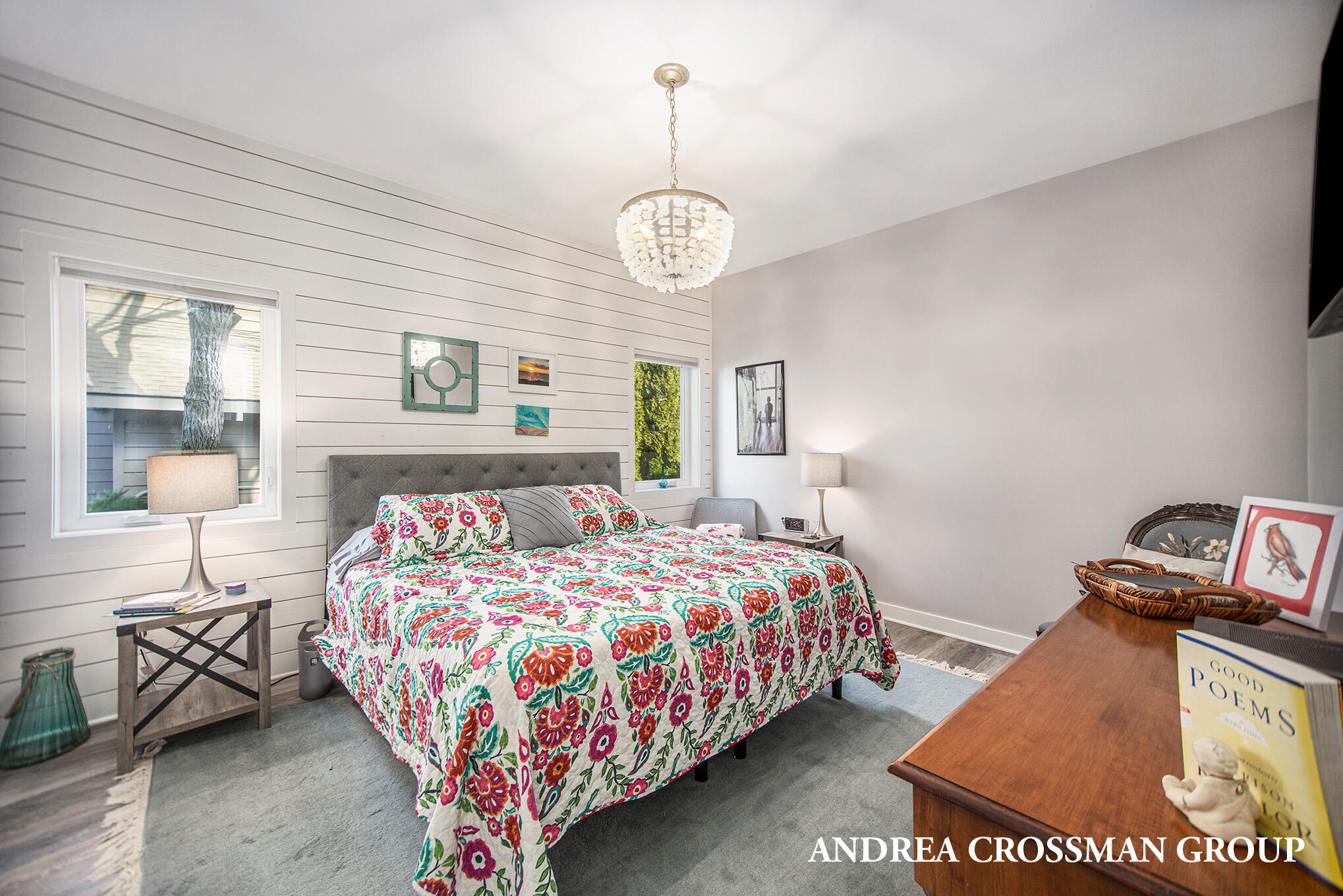 5907 Lakeshore Drive