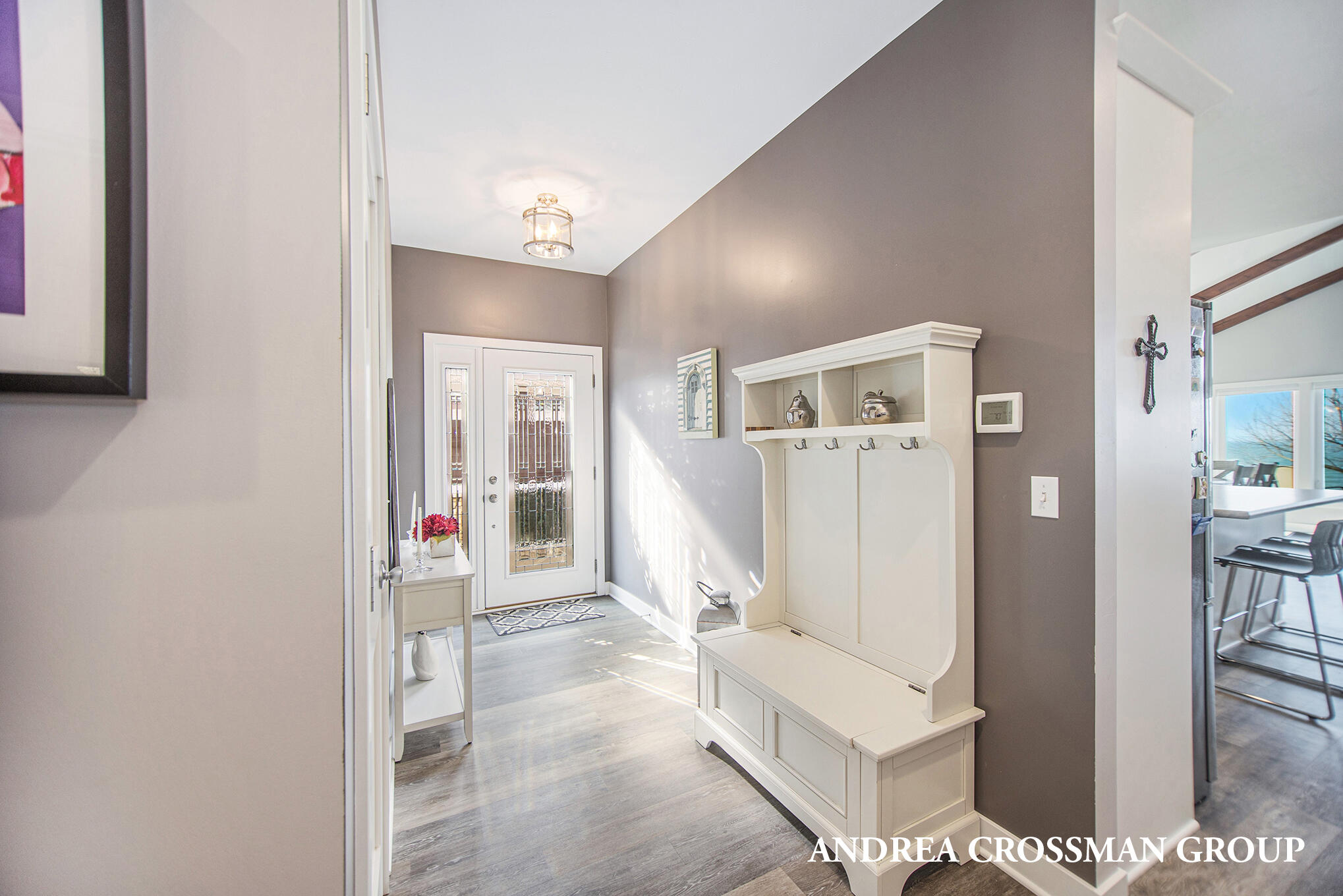 5907 Lakeshore Drive