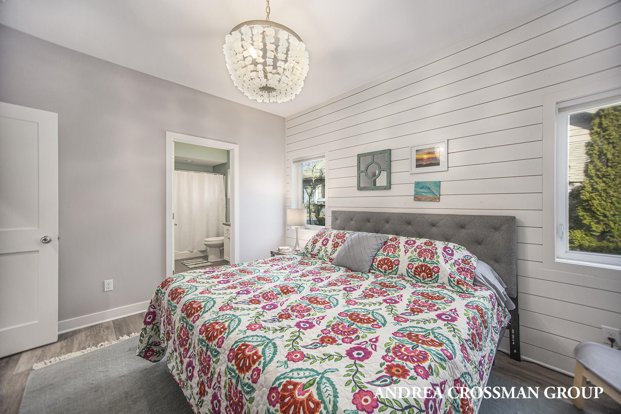 5907 Lakeshore Drive