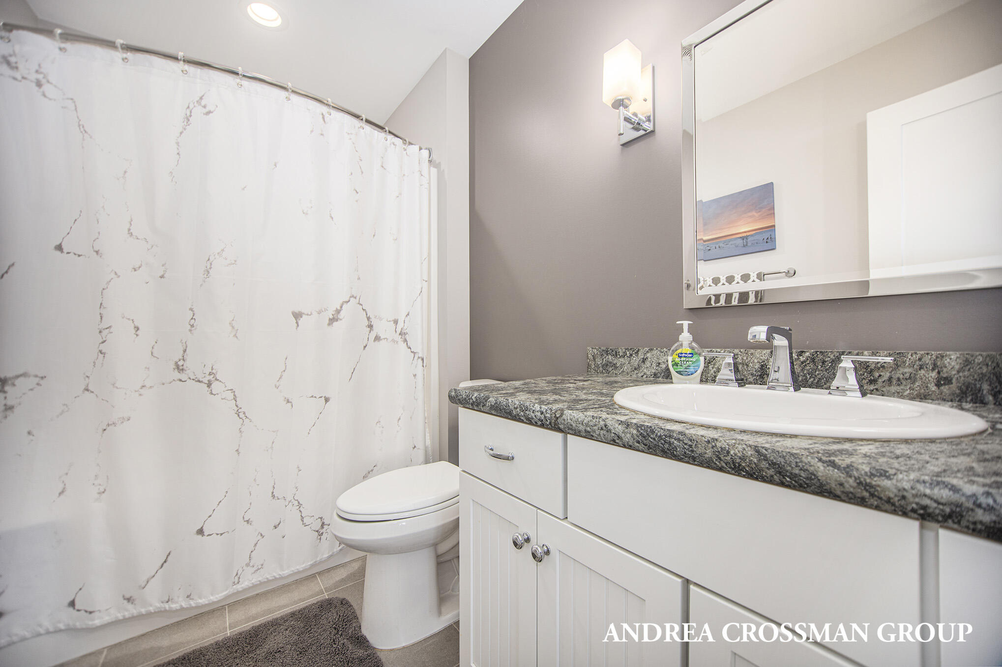 5907 Lakeshore Drive