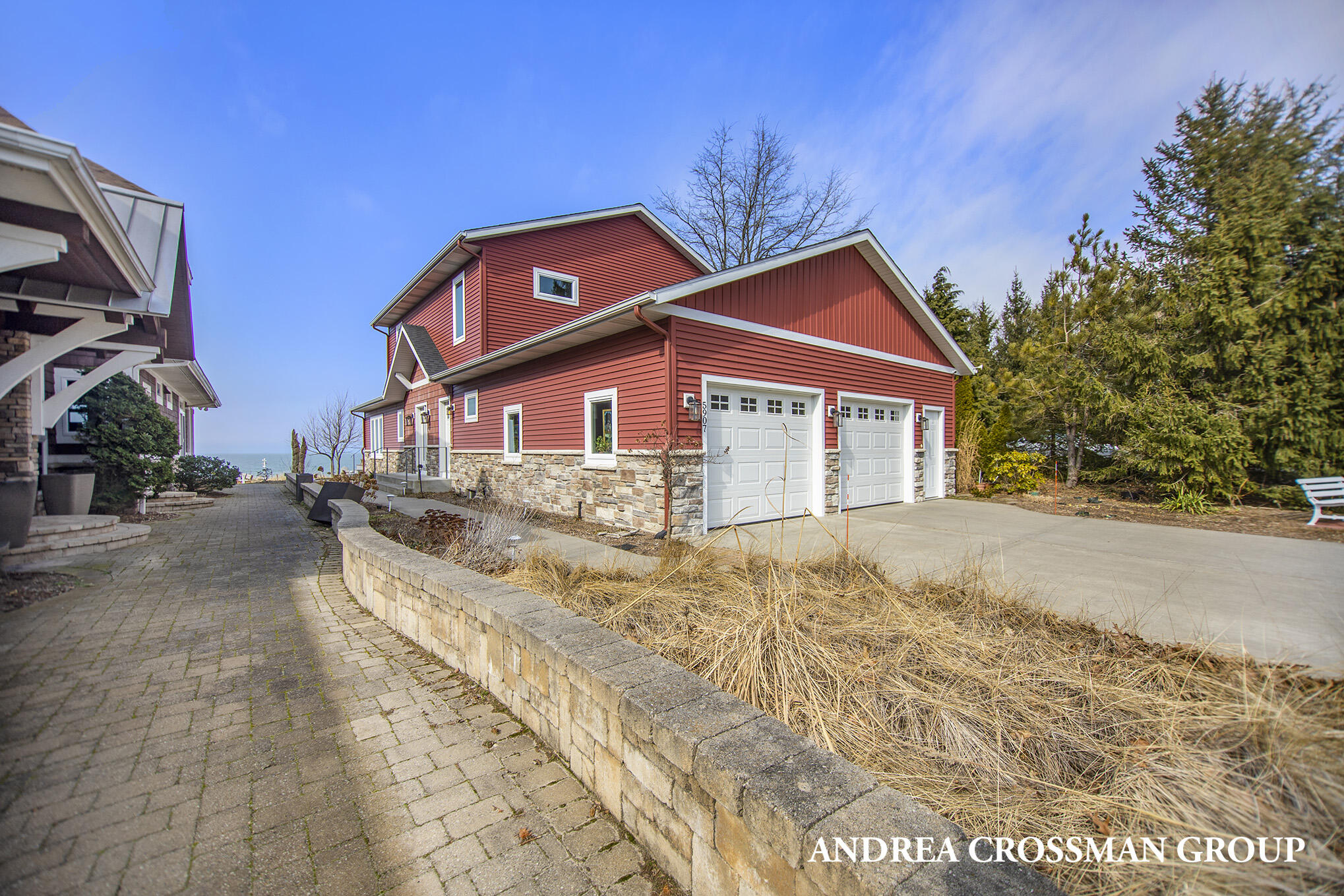 5907 Lakeshore Drive