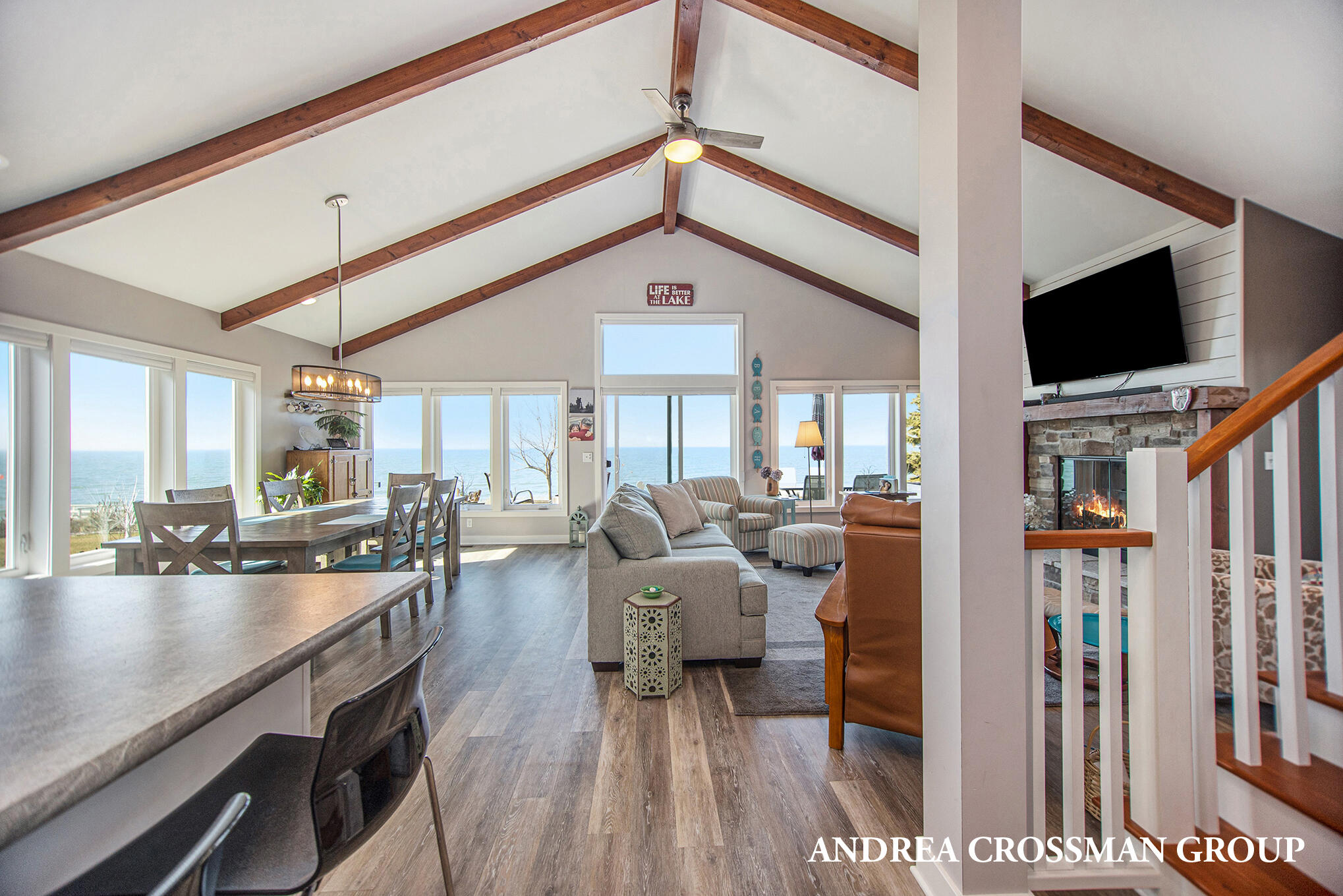 5907 Lakeshore Drive