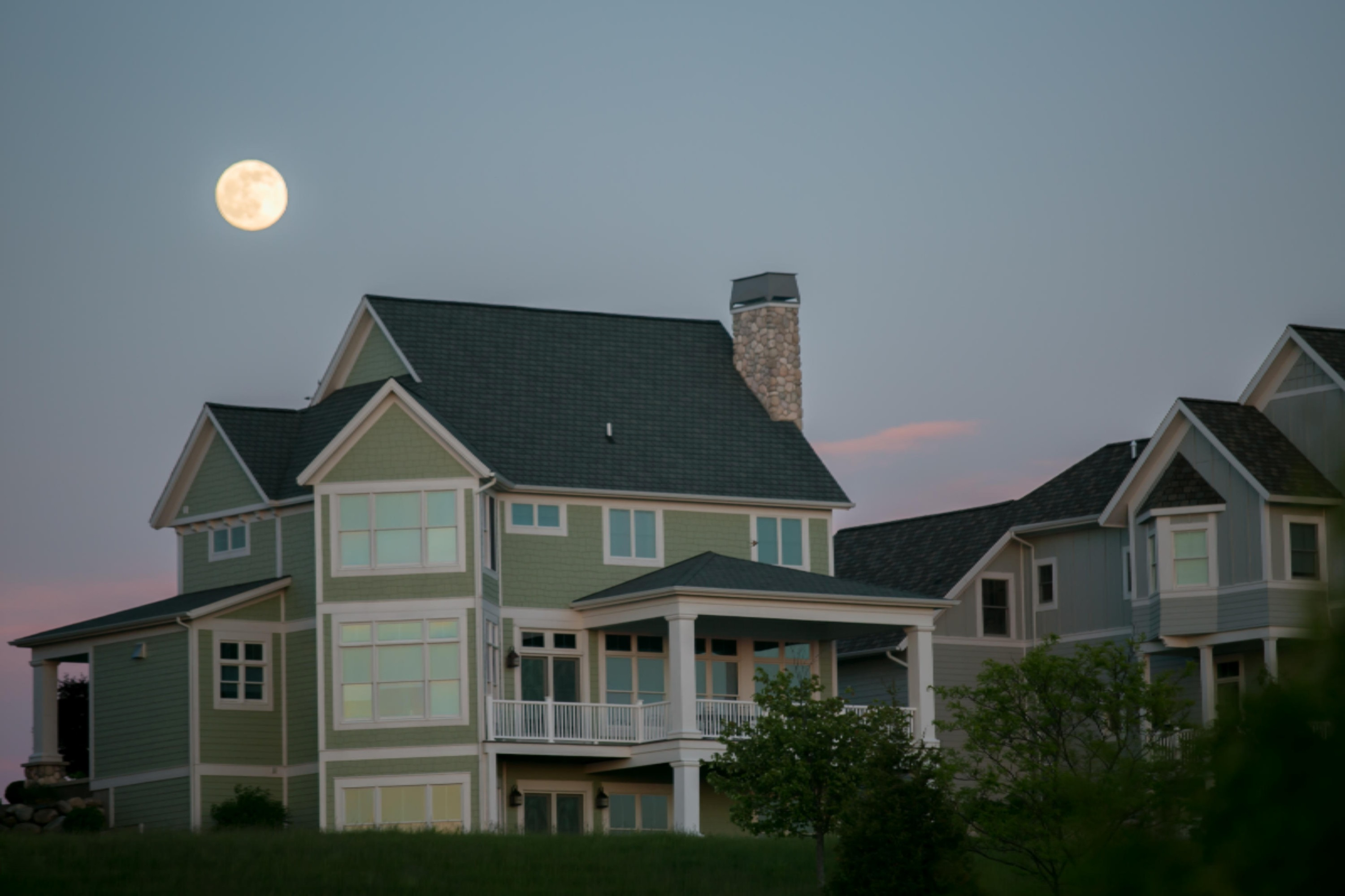 668 Waters Edge Drive, 10