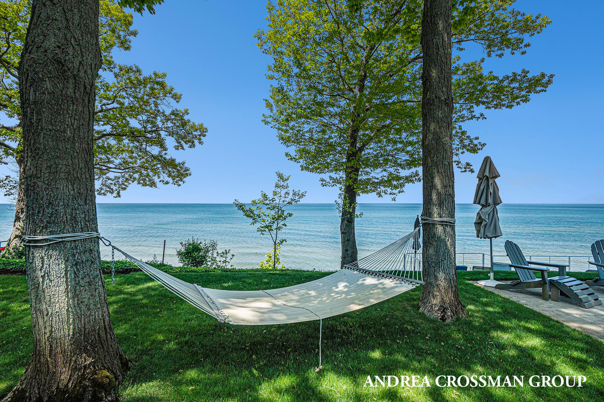 3053 N Lakeshore Drive