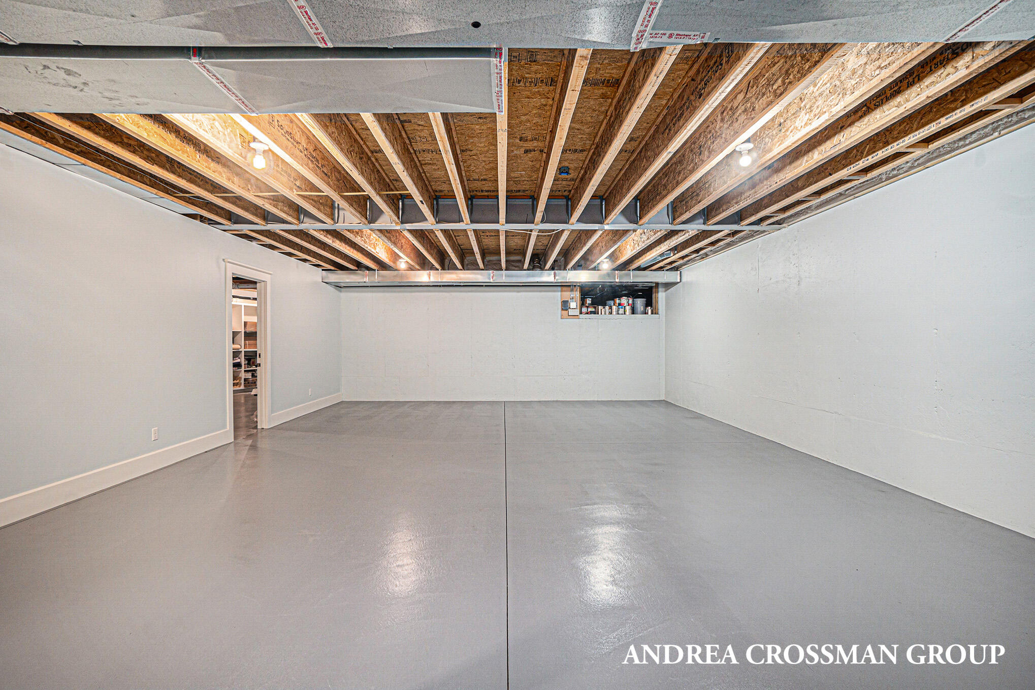 3053 N Lakeshore Drive