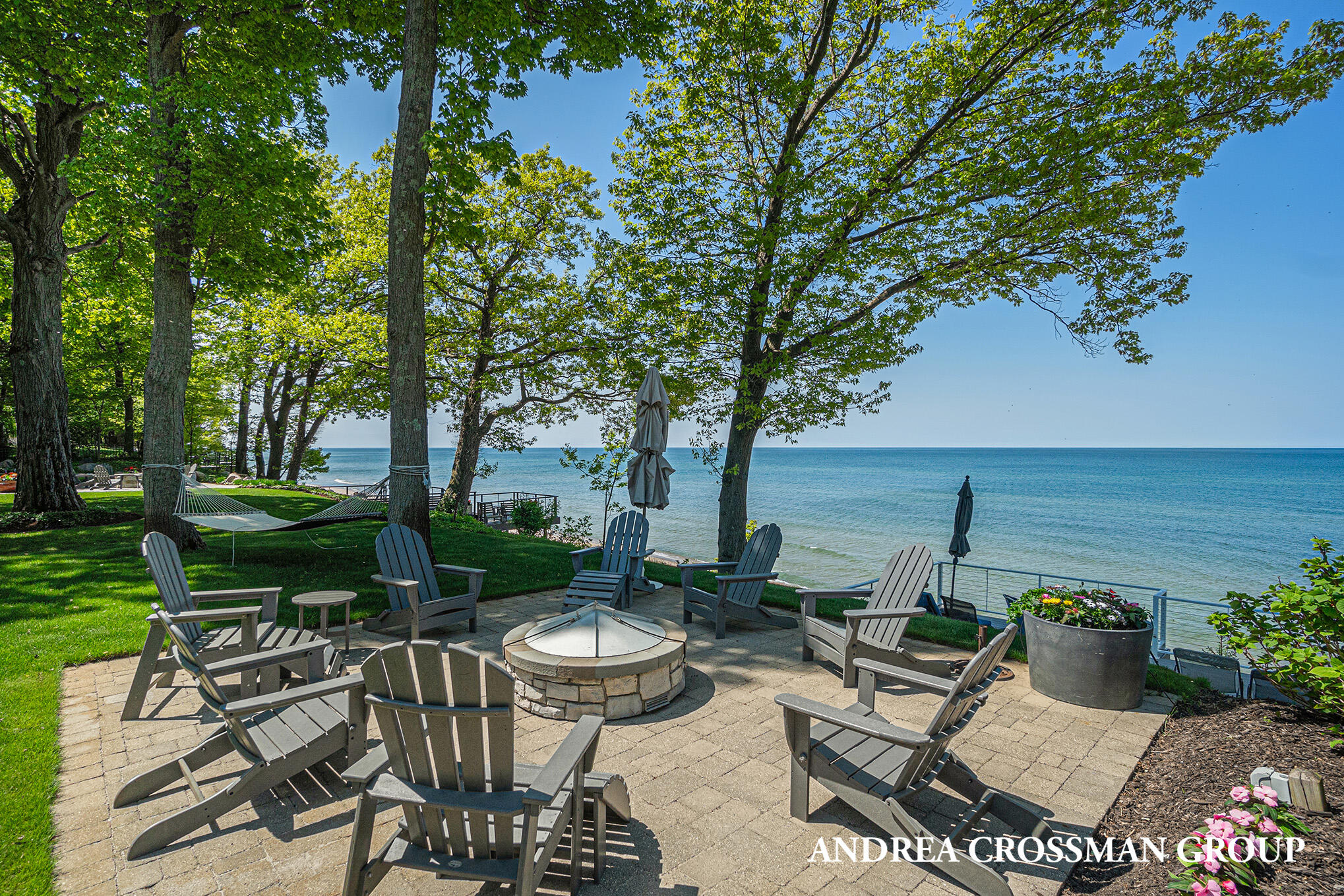 3053 N Lakeshore Drive