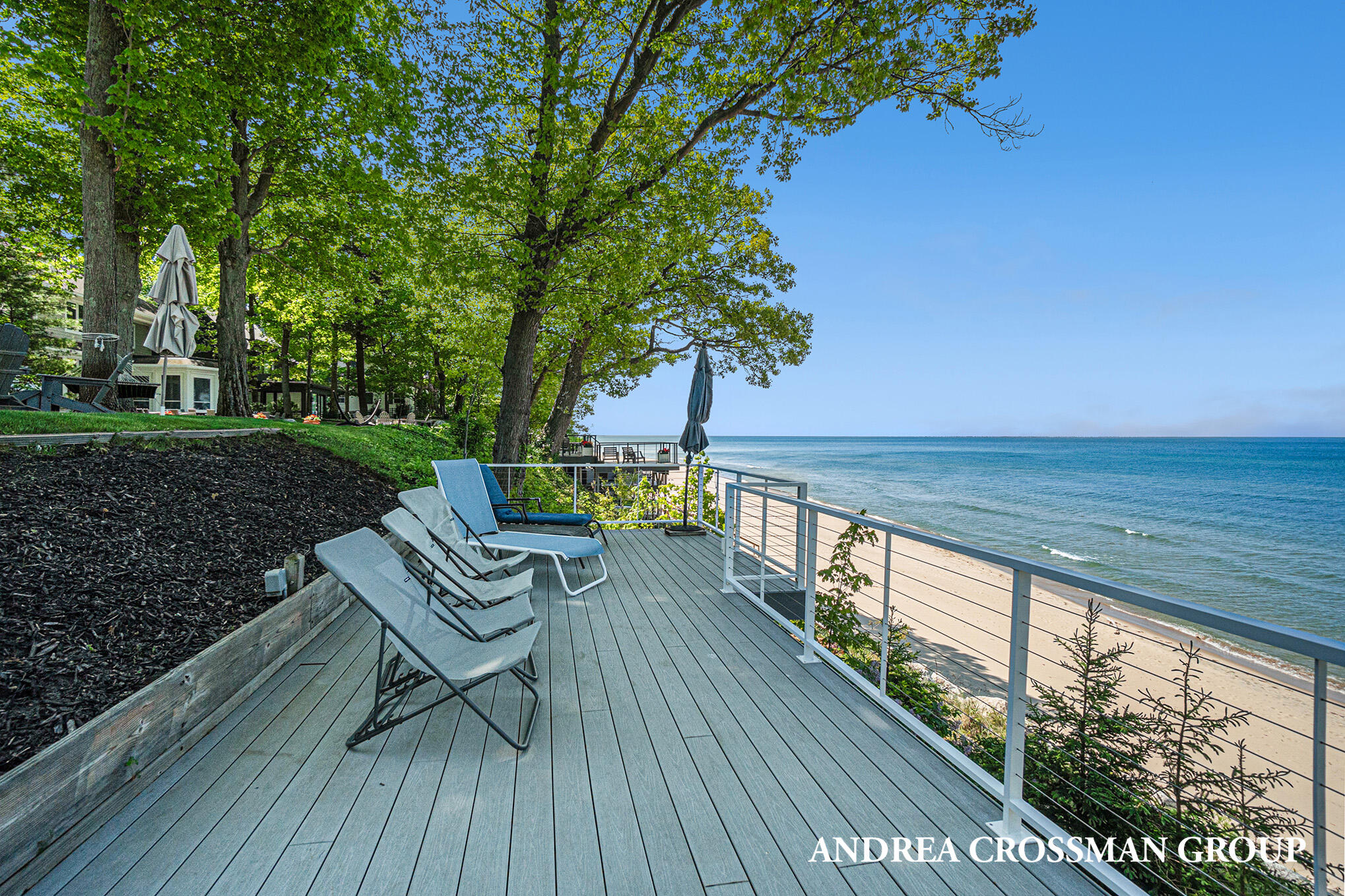 3053 N Lakeshore Drive