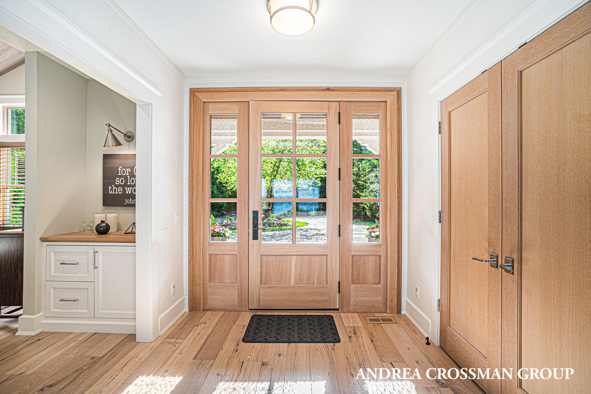 3053 N Lakeshore Drive