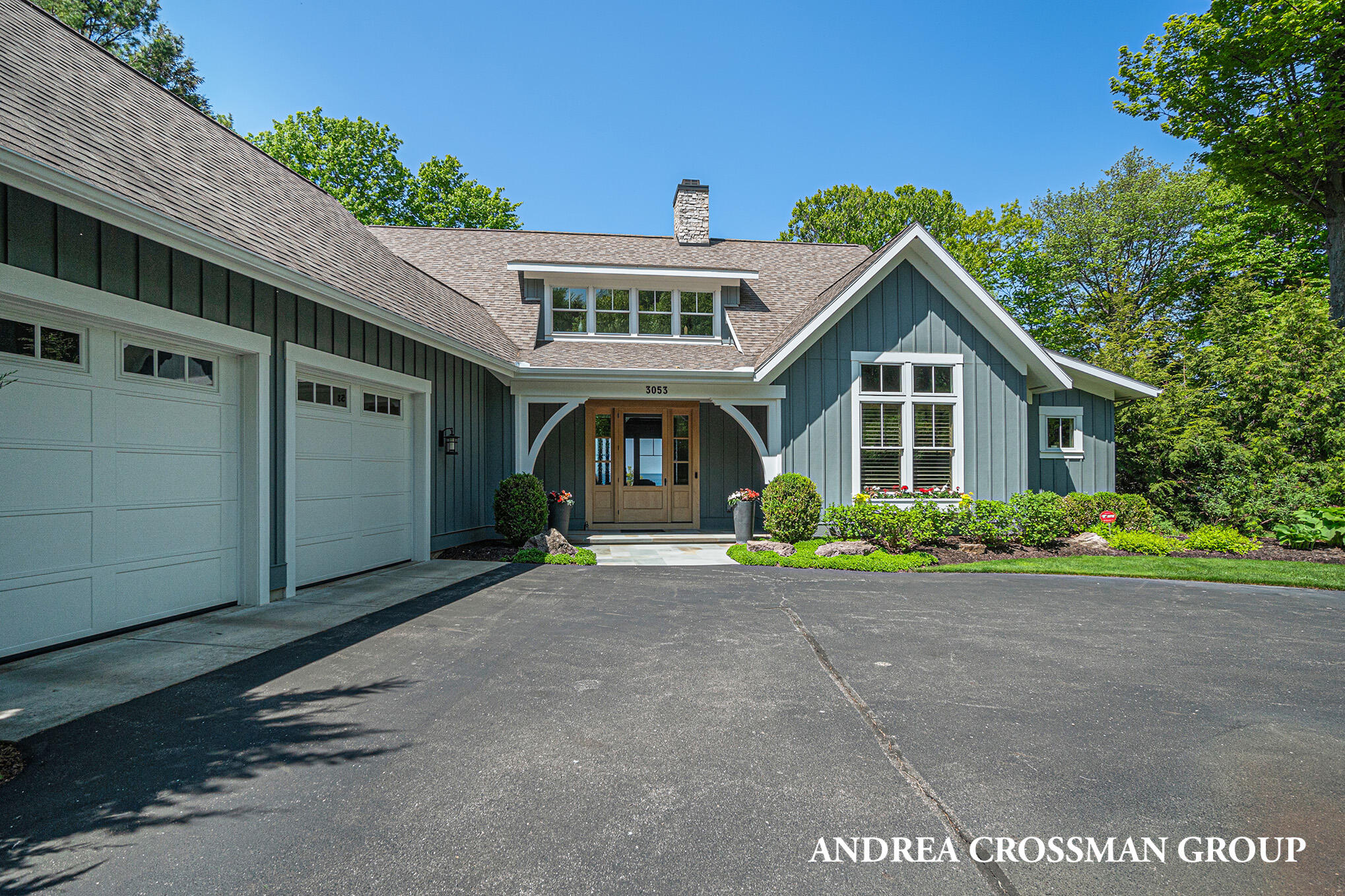 3053 N Lakeshore Drive