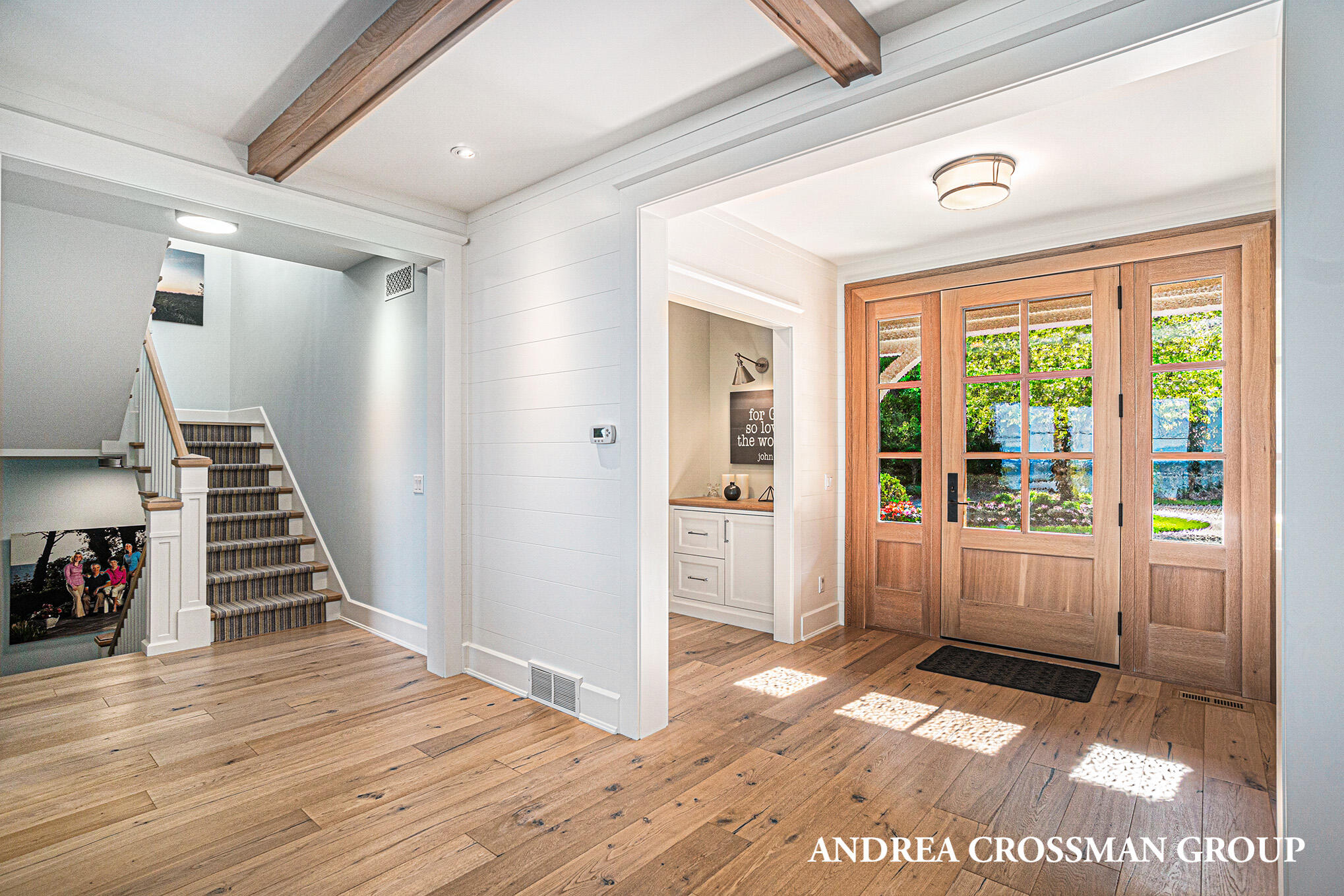 3053 N Lakeshore Drive