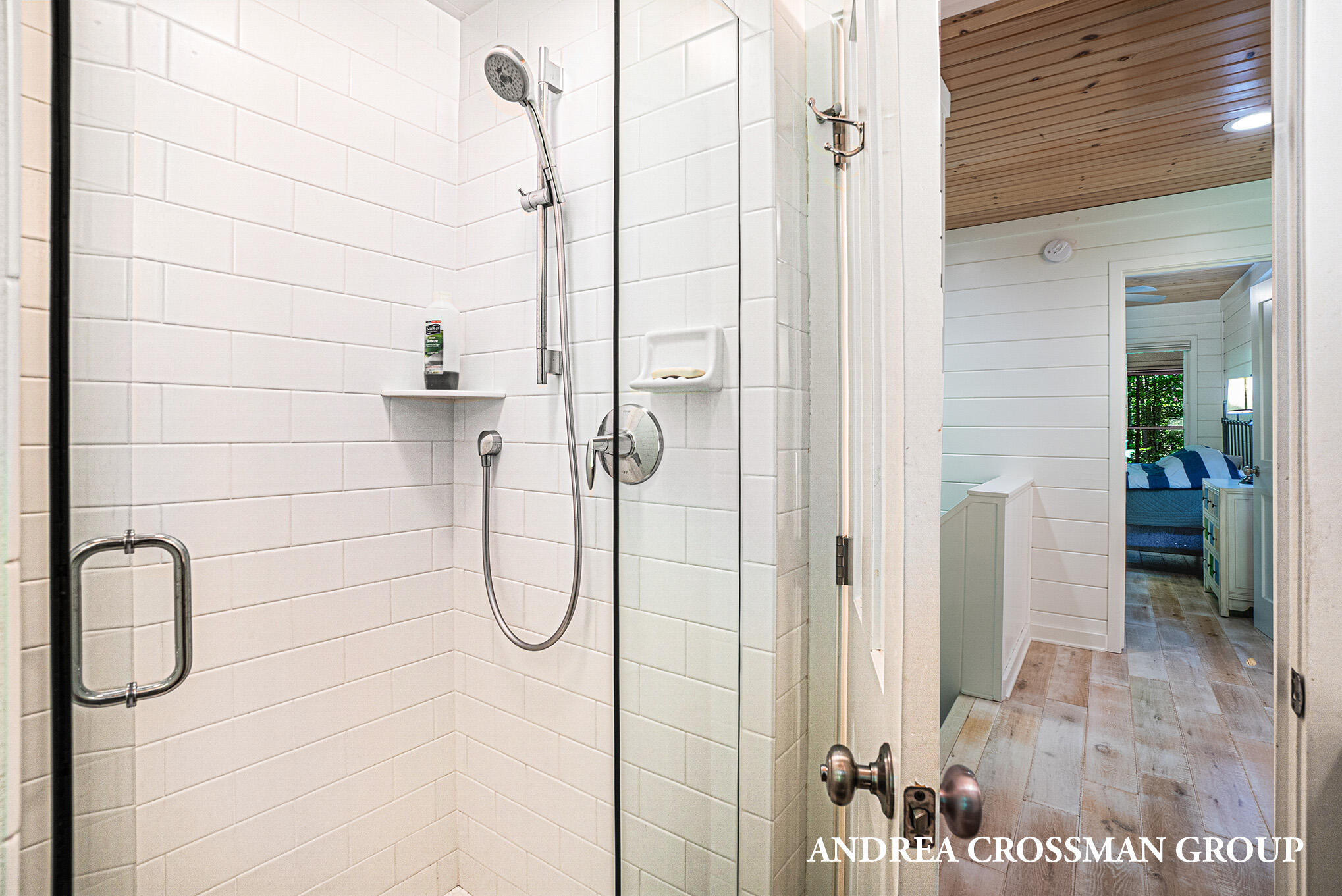 3053 N Lakeshore Drive