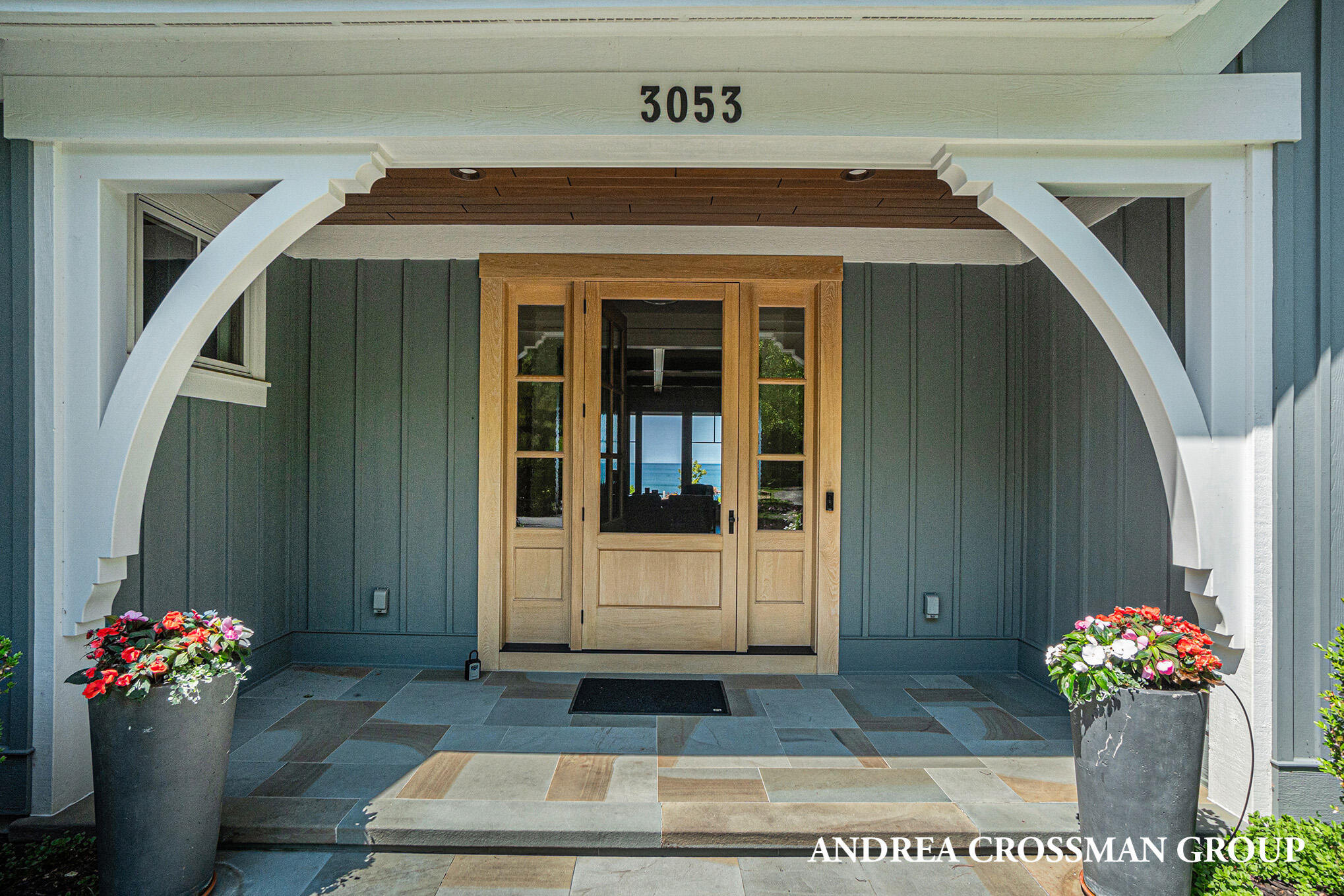 3053 N Lakeshore Drive