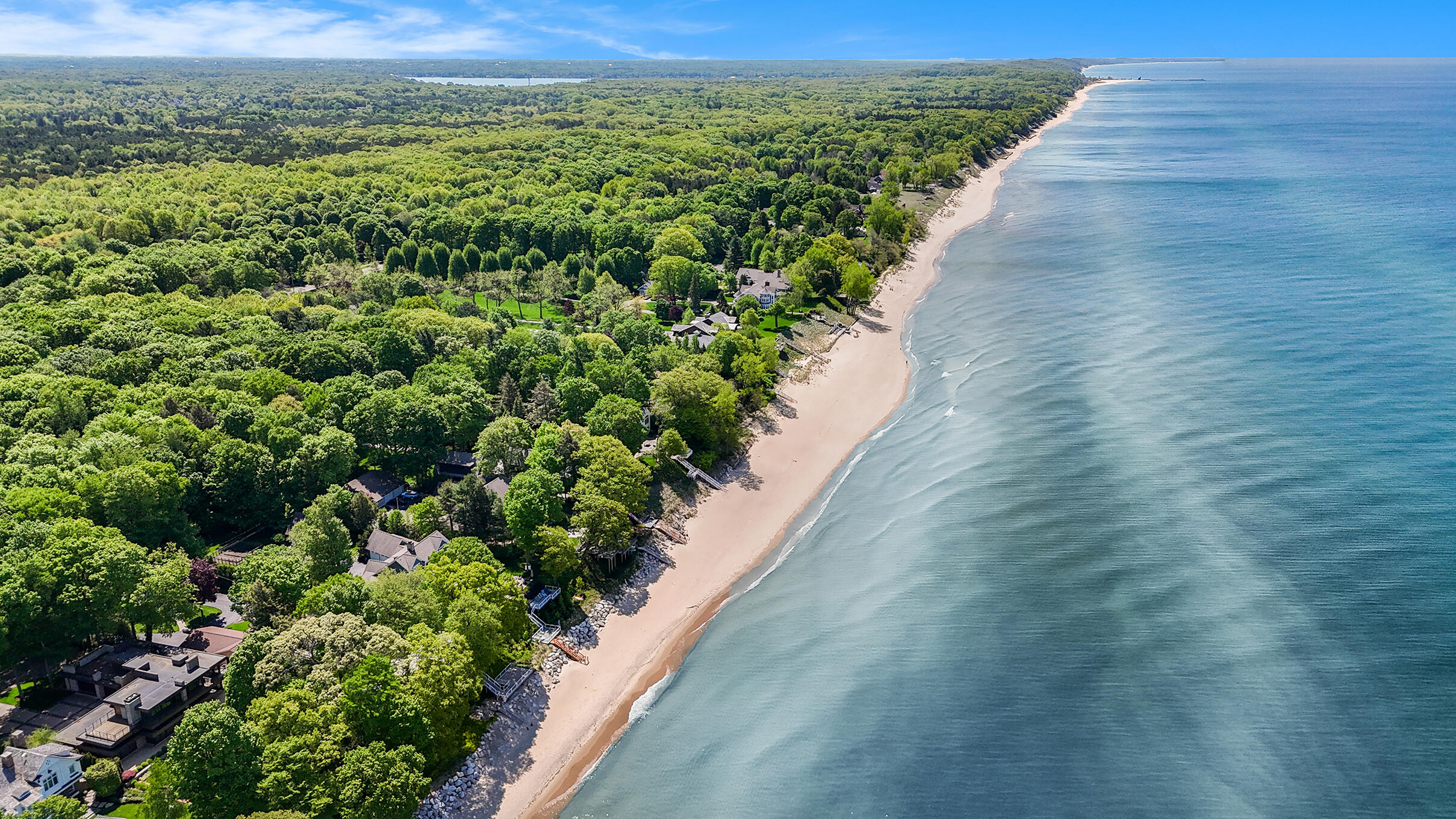 3053 N Lakeshore Drive