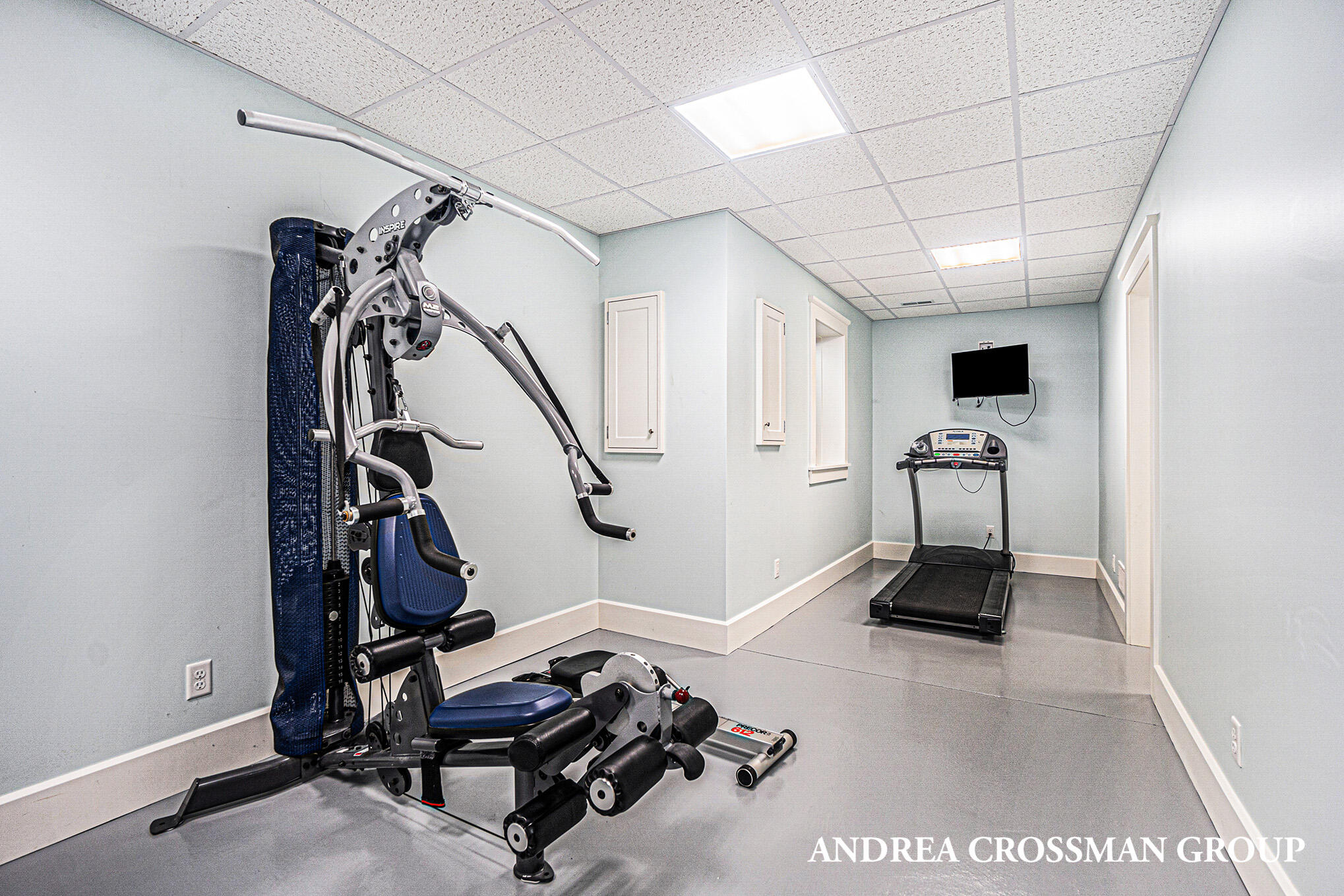 3053 N Lakeshore Drive