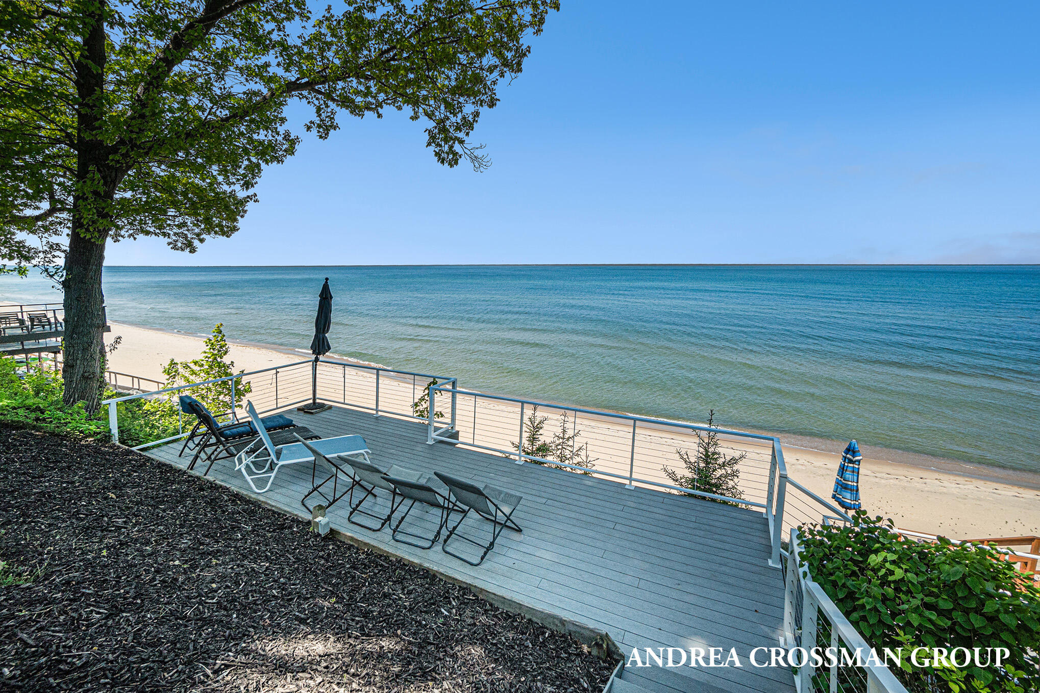 3053 N Lakeshore Drive