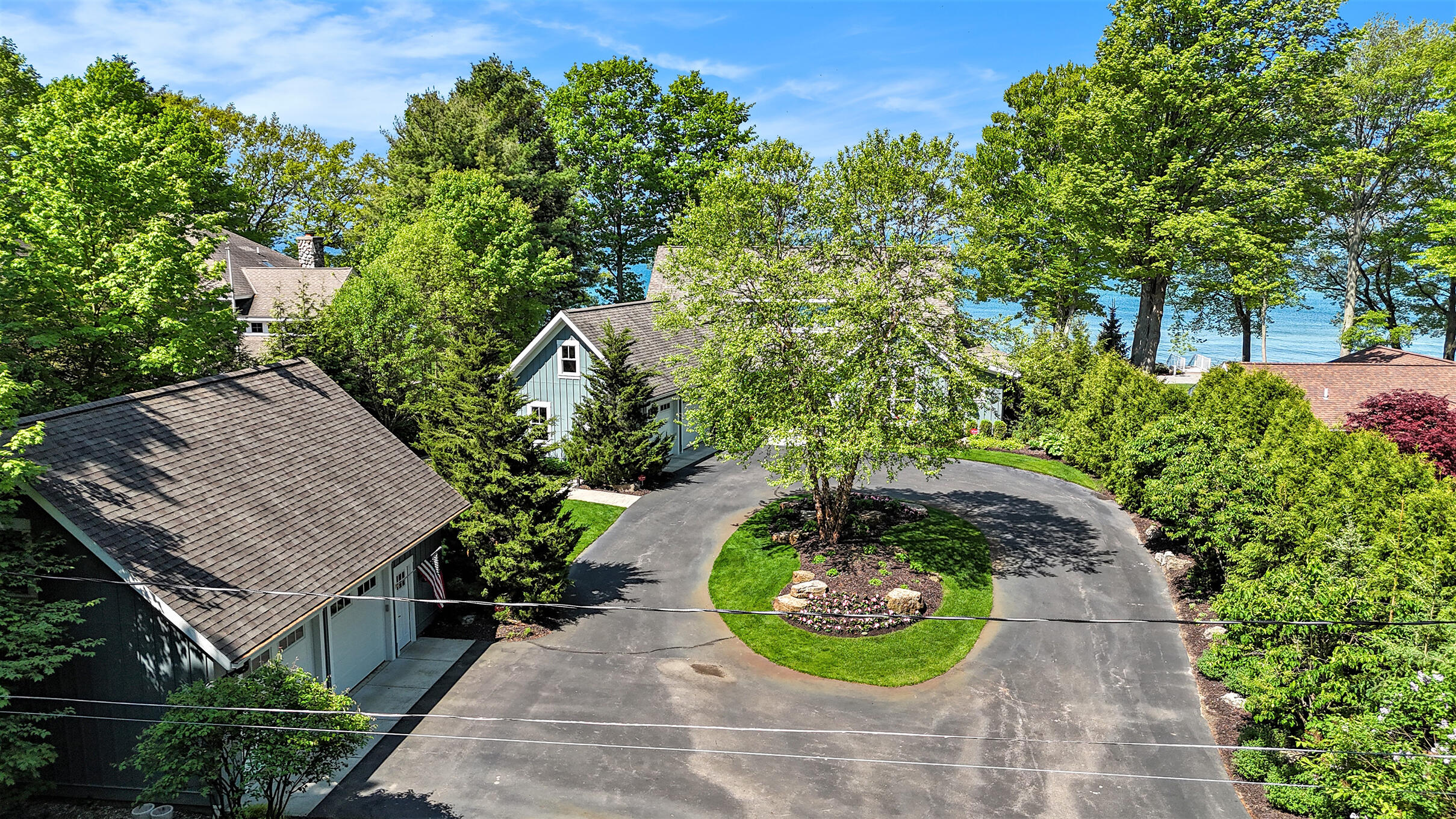 3053 N Lakeshore Drive