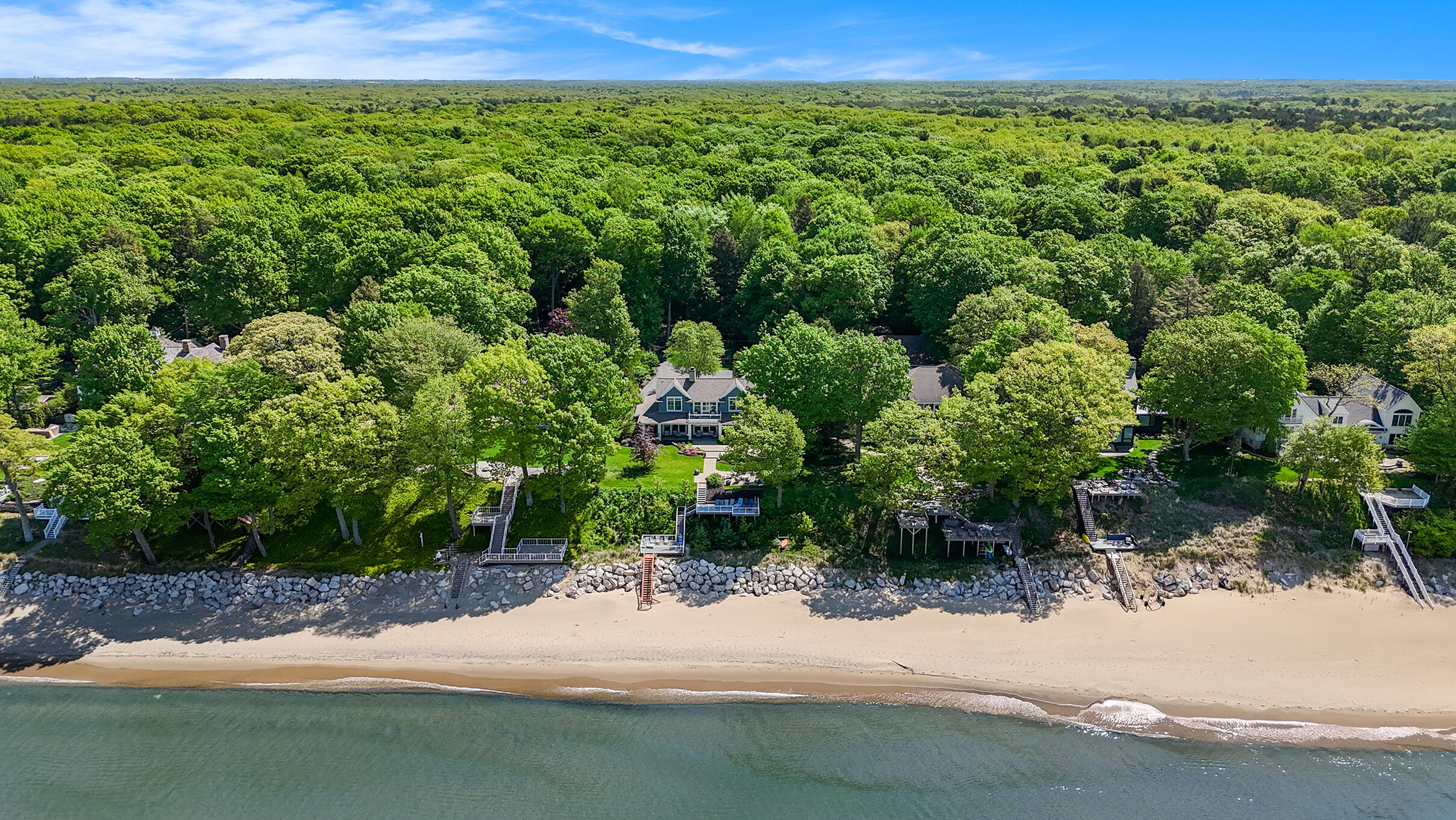 3053 N Lakeshore Drive