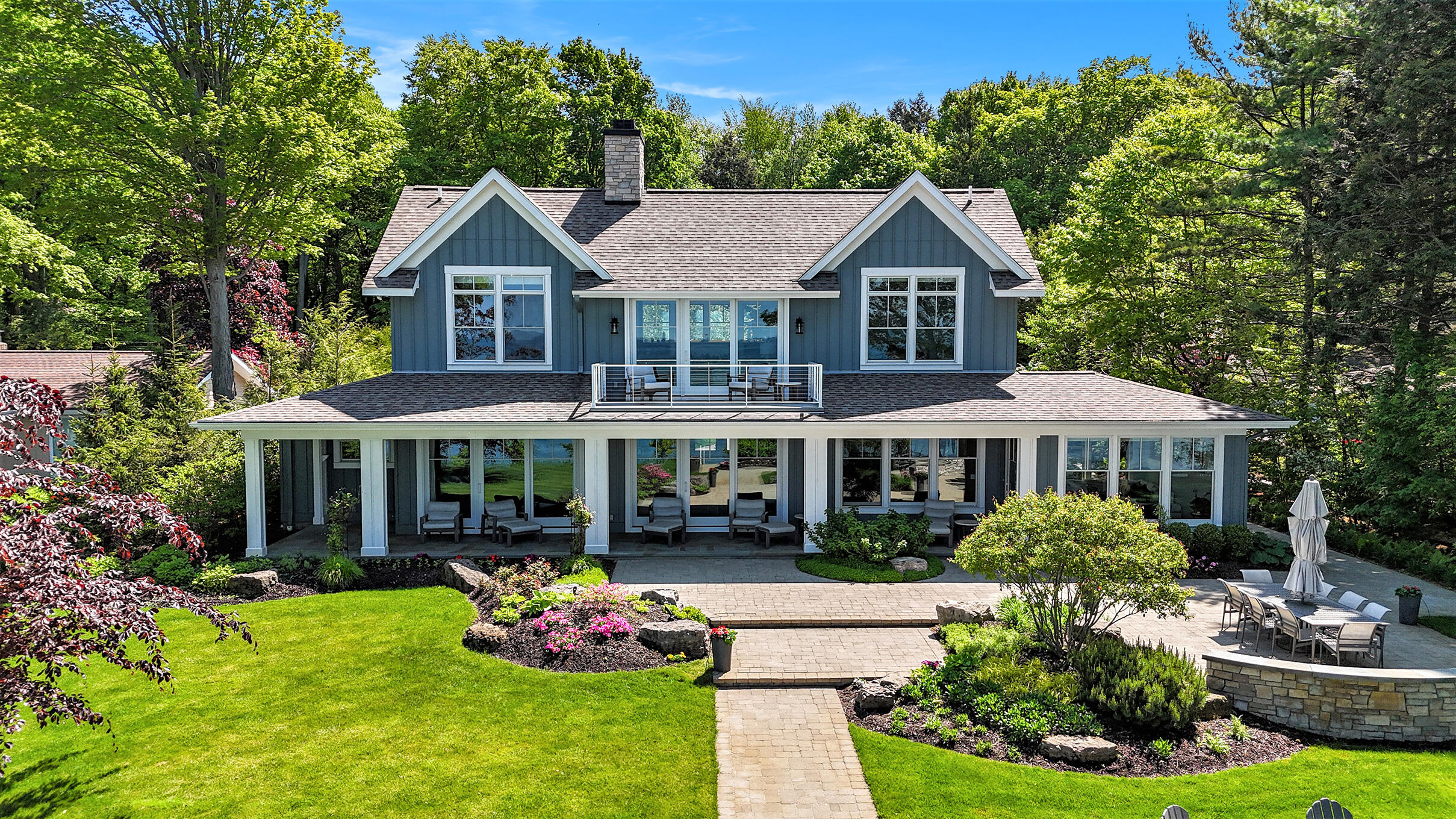 3053 N Lakeshore Drive