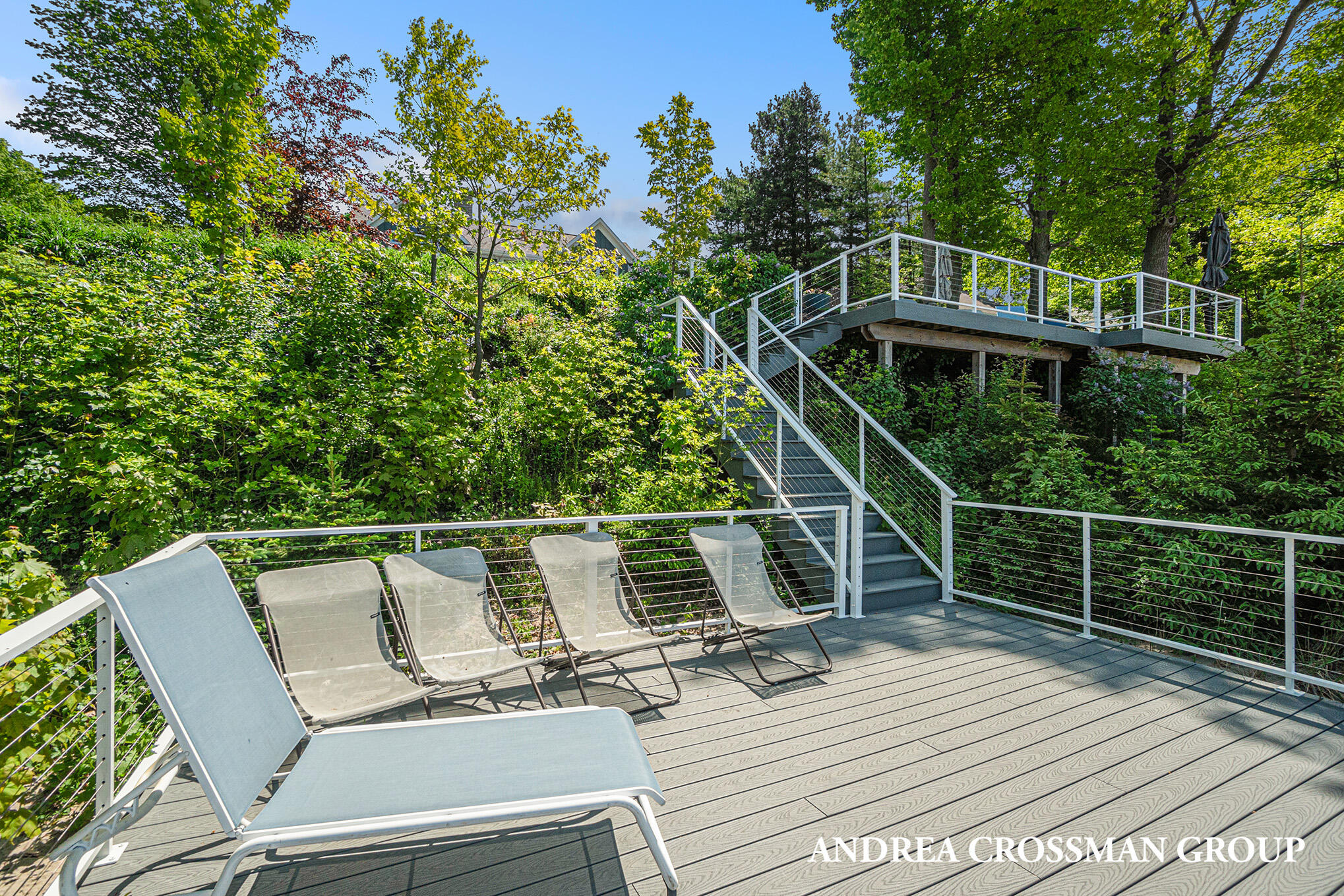 3053 N Lakeshore Drive