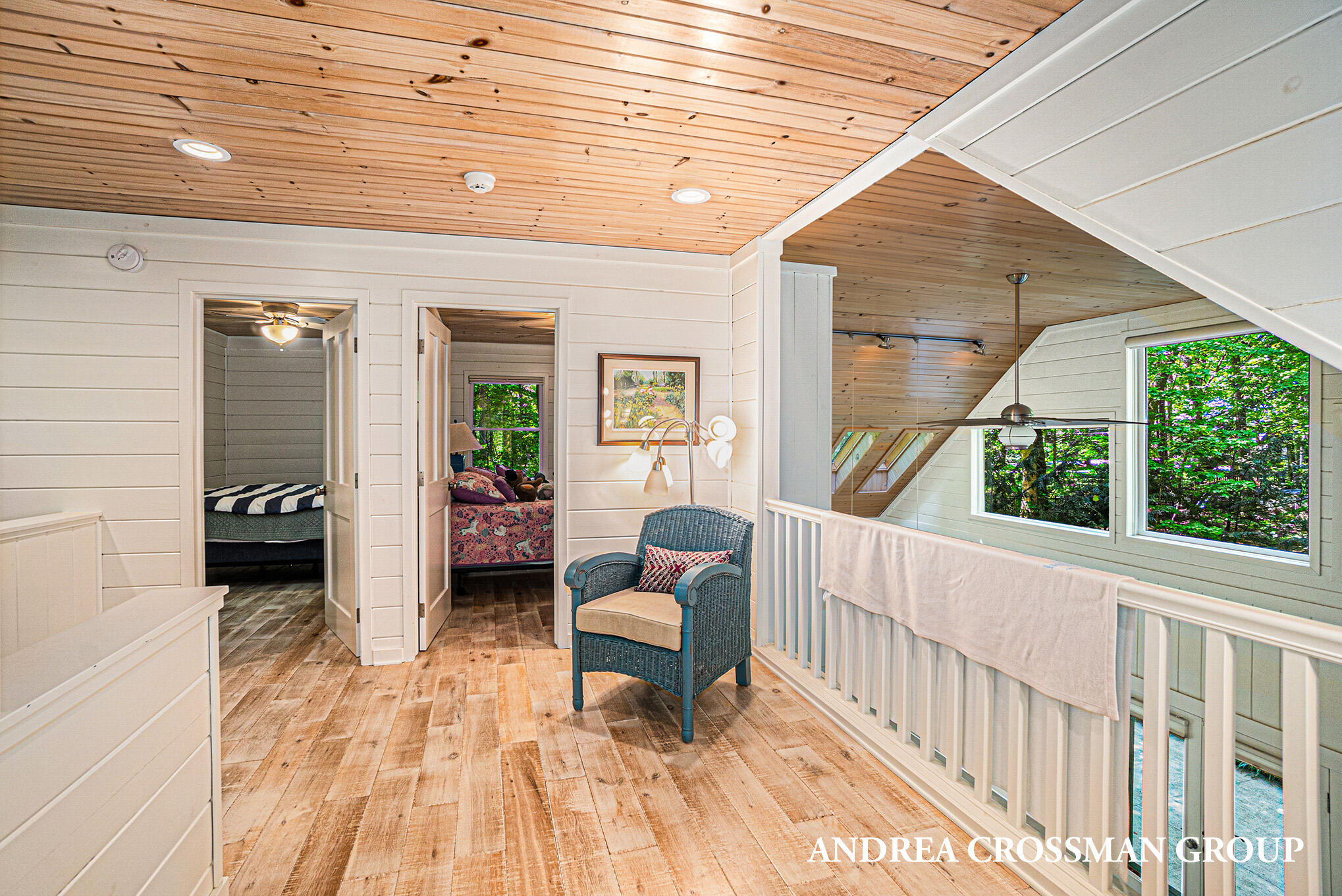 3053 N Lakeshore Drive