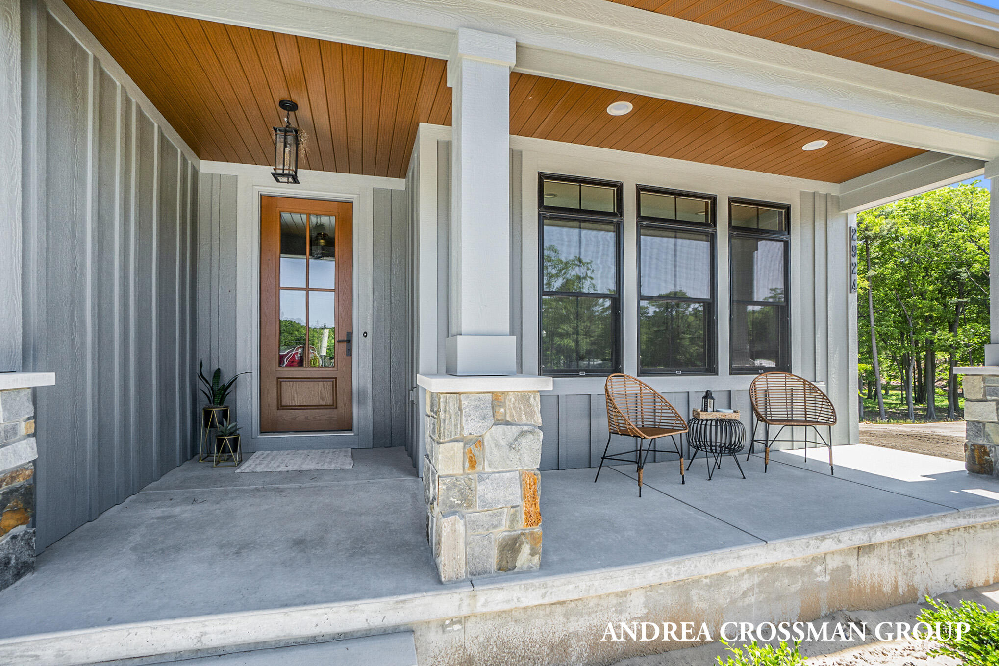 2924 Duneside Circle