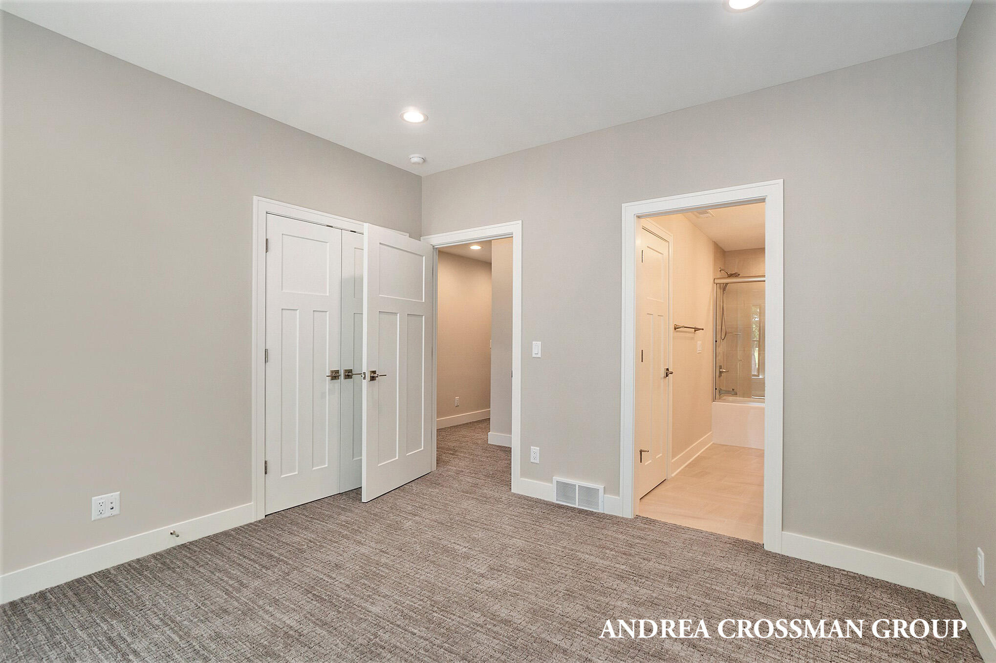 2924 Duneside Circle