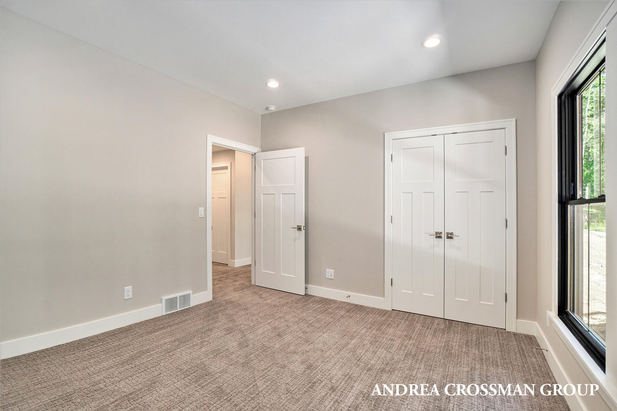 2924 Duneside Circle