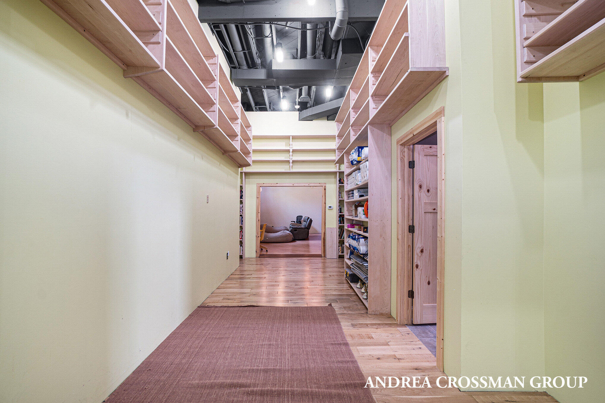 5795 Lakeshore Drive