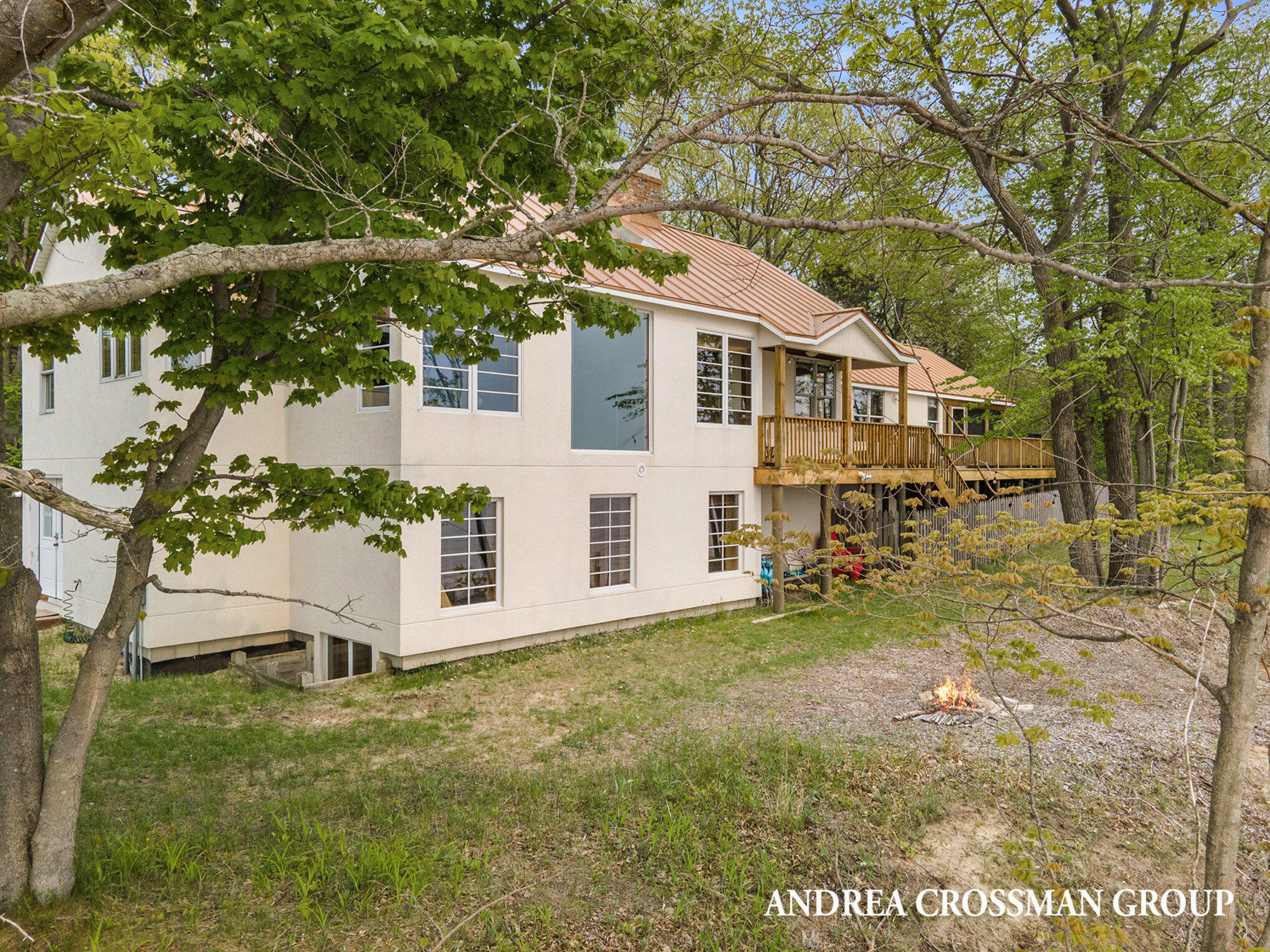 5795 Lakeshore Drive