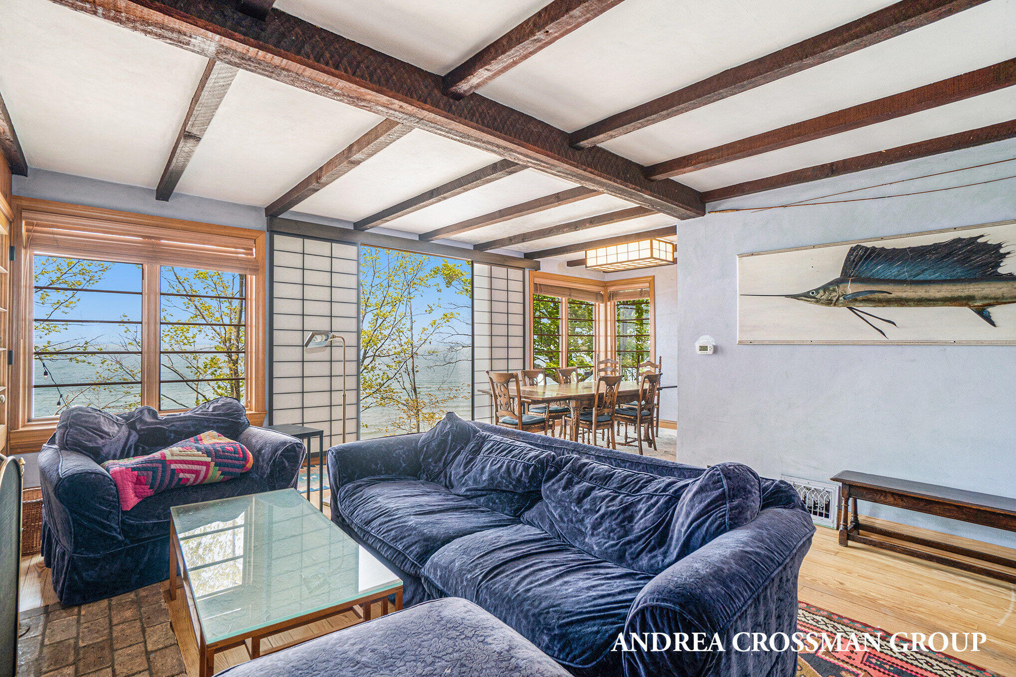 5795 Lakeshore Drive