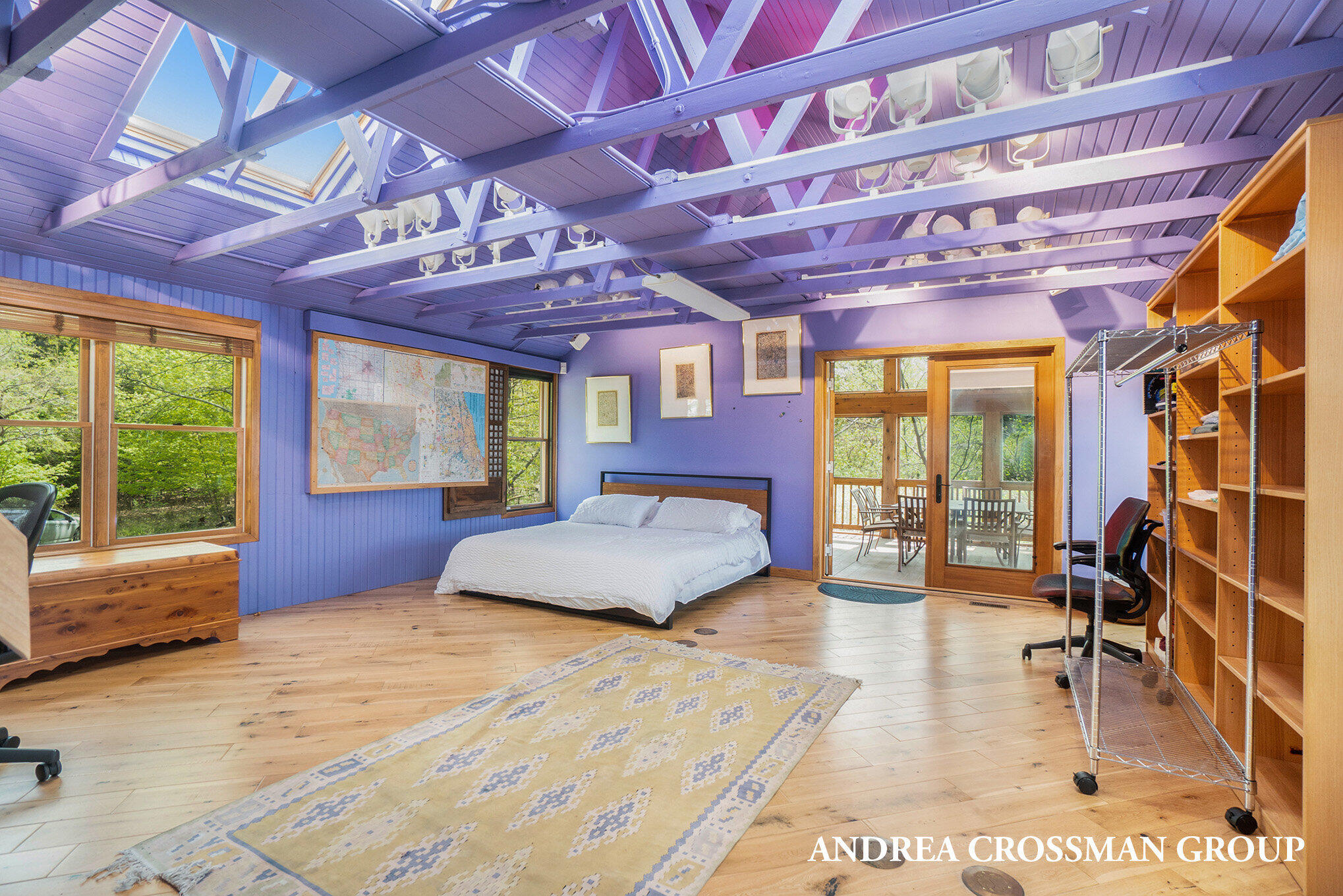 5795 Lakeshore Drive