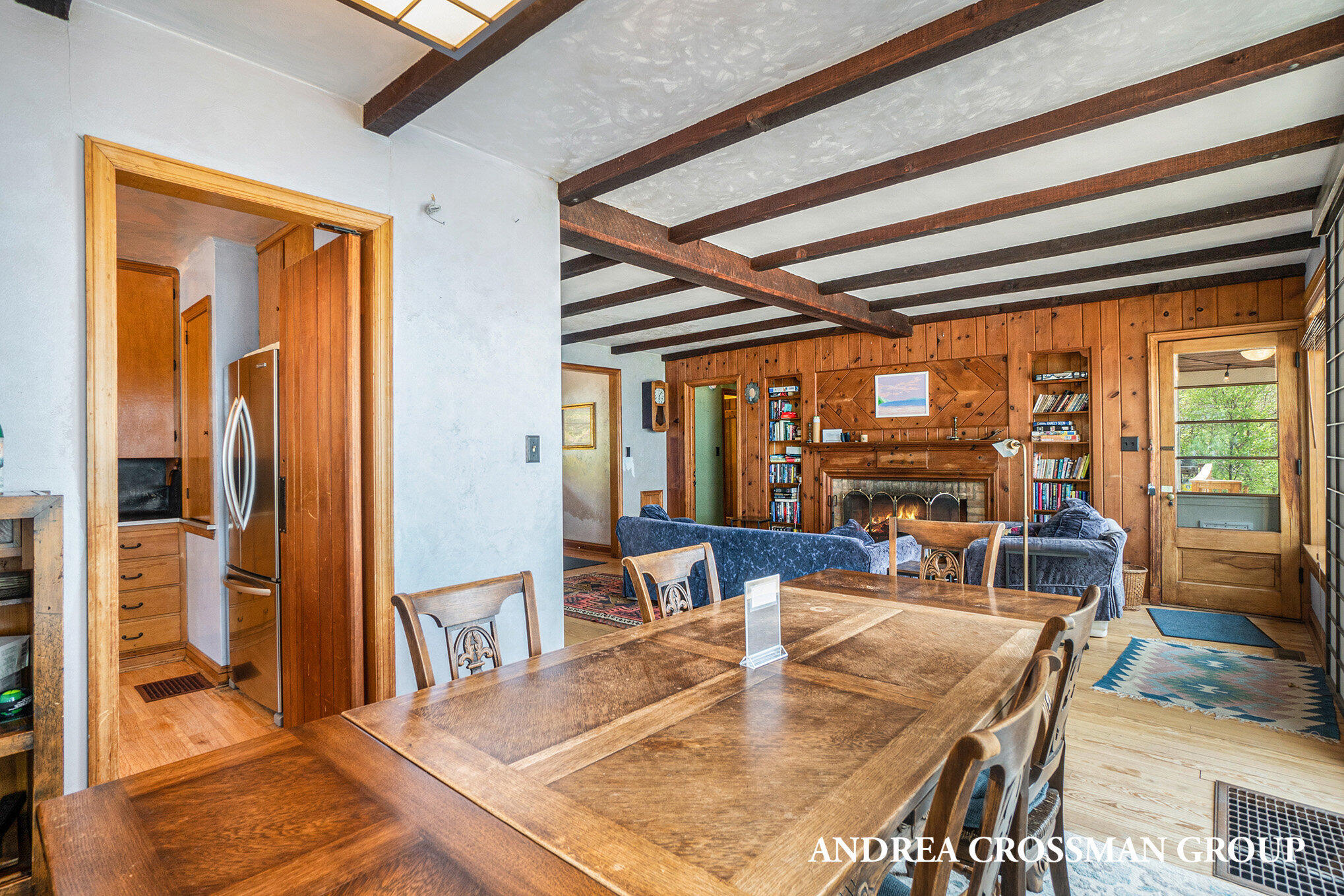 5795 Lakeshore Drive