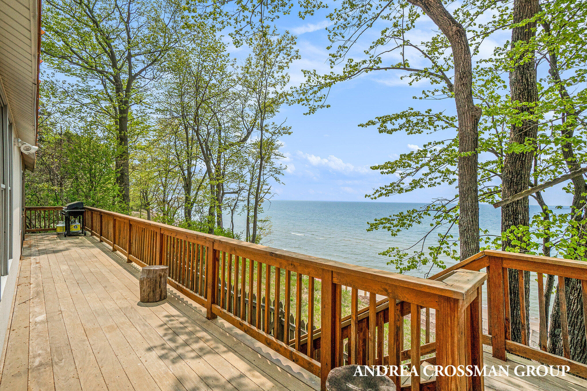 5795 Lakeshore Drive