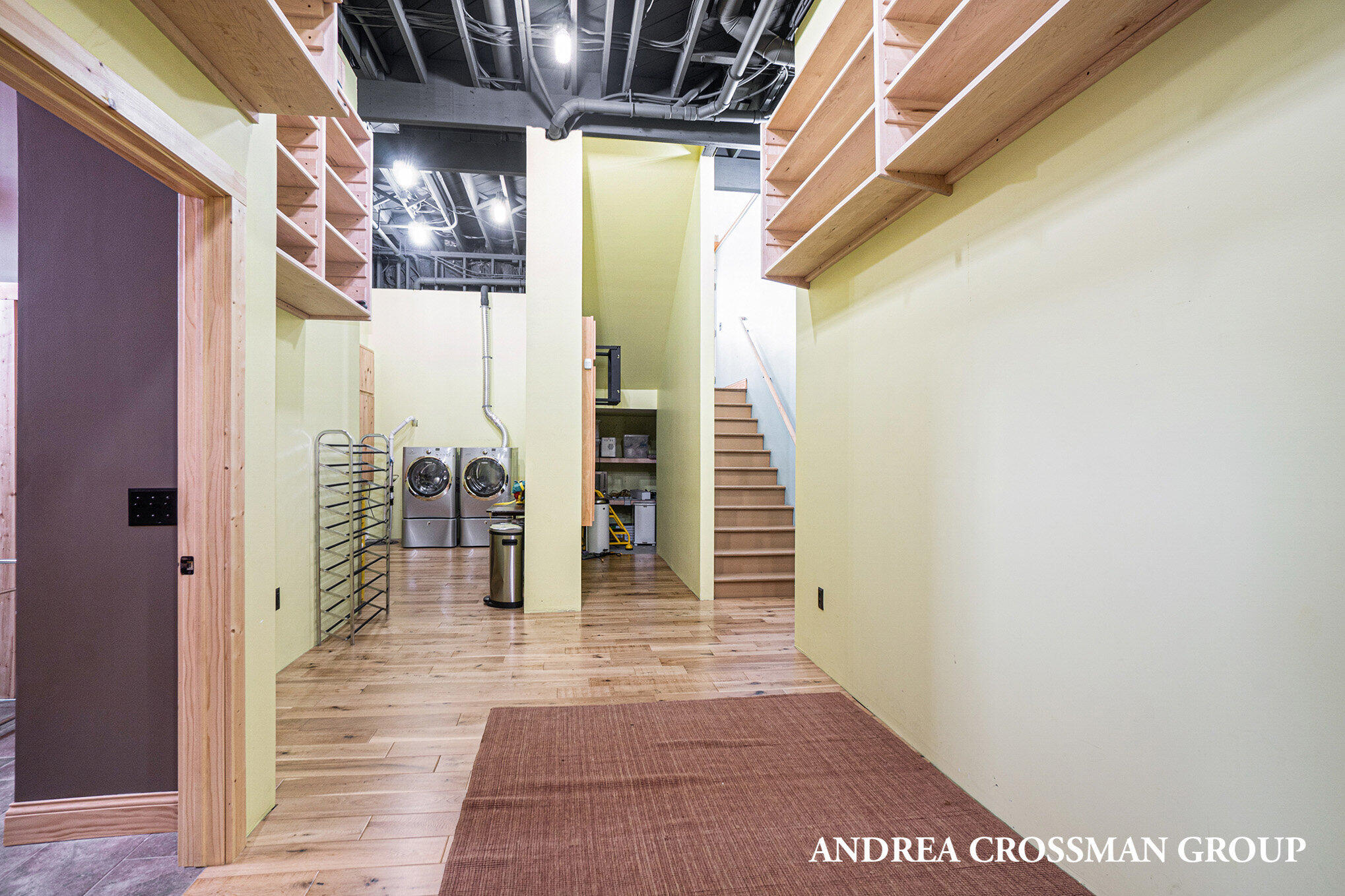 5795 Lakeshore Drive