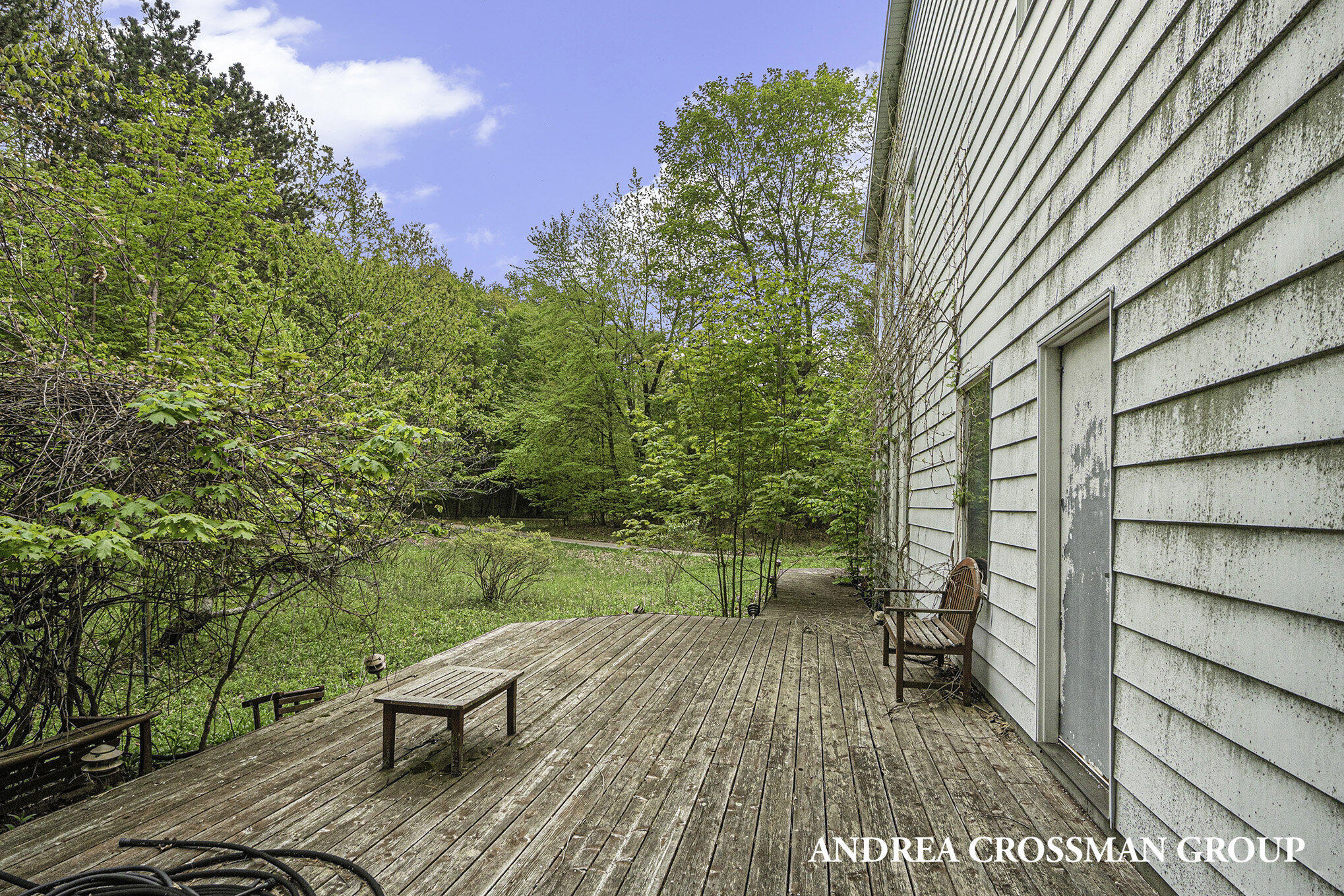 5841 Lakeshore Drive