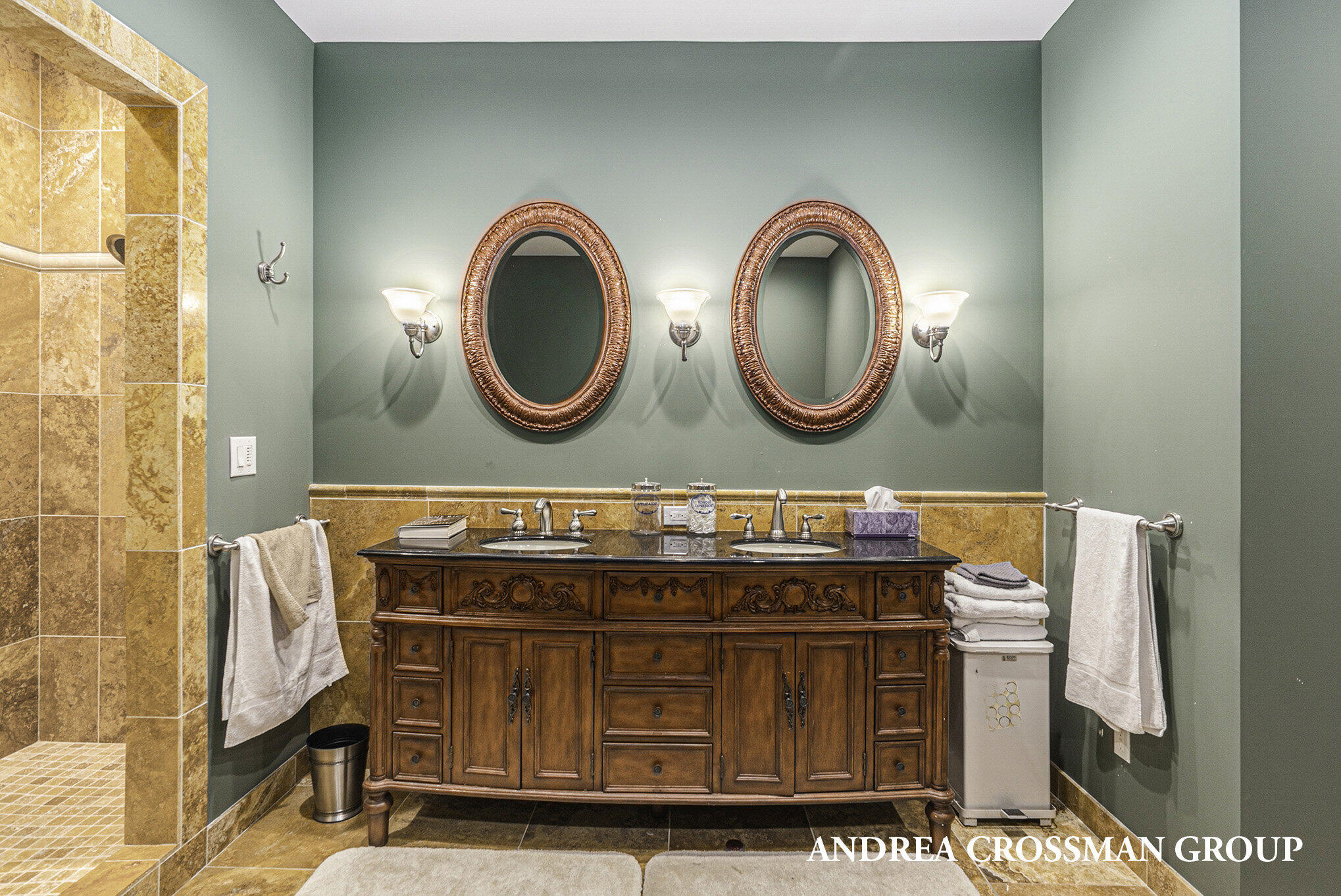 5841 Lakeshore Drive