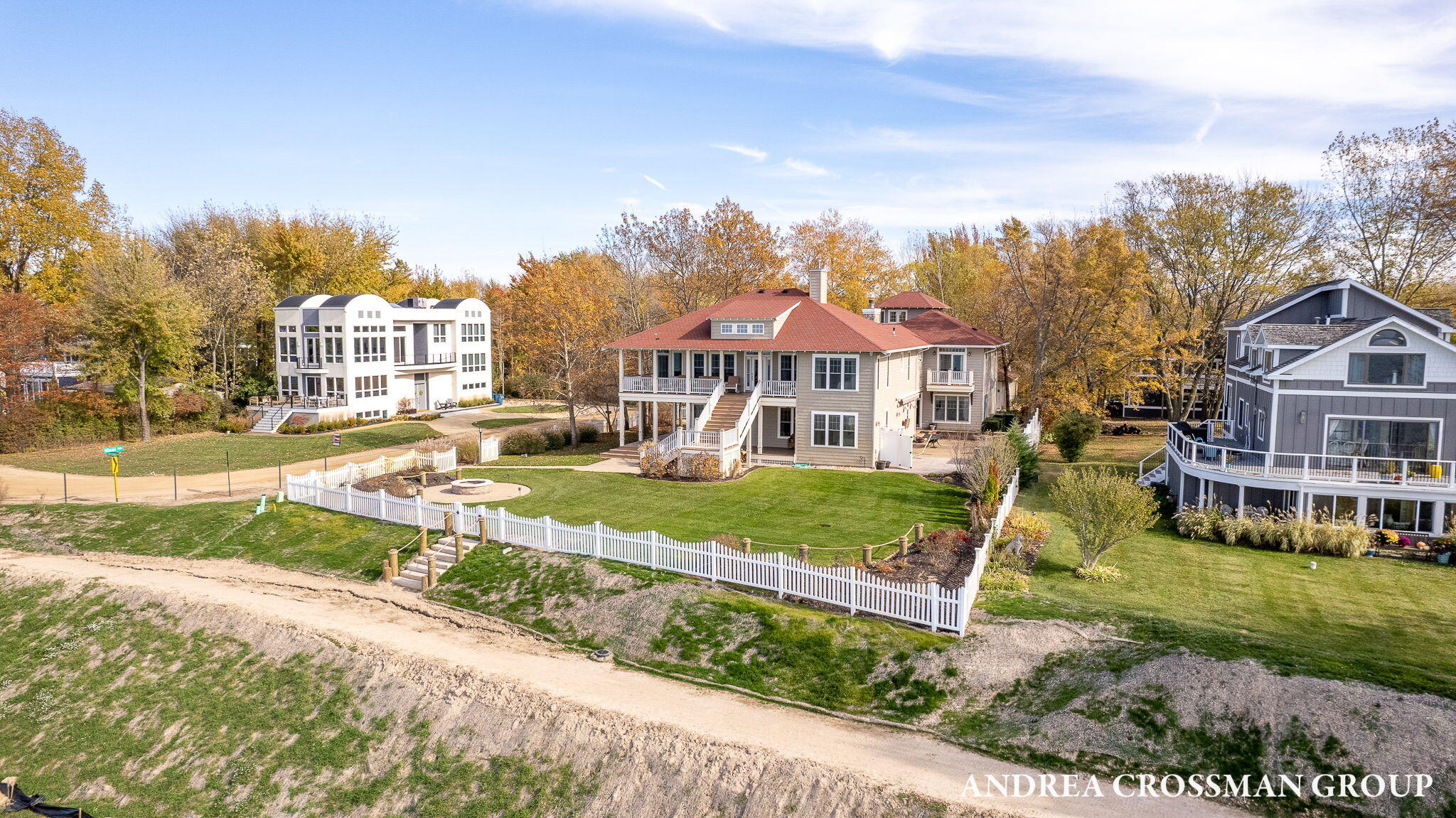 625 Lakeshore Drive