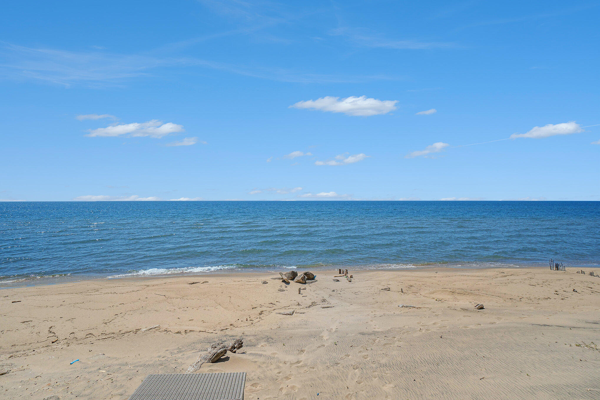 6059 Lakeshore Drive