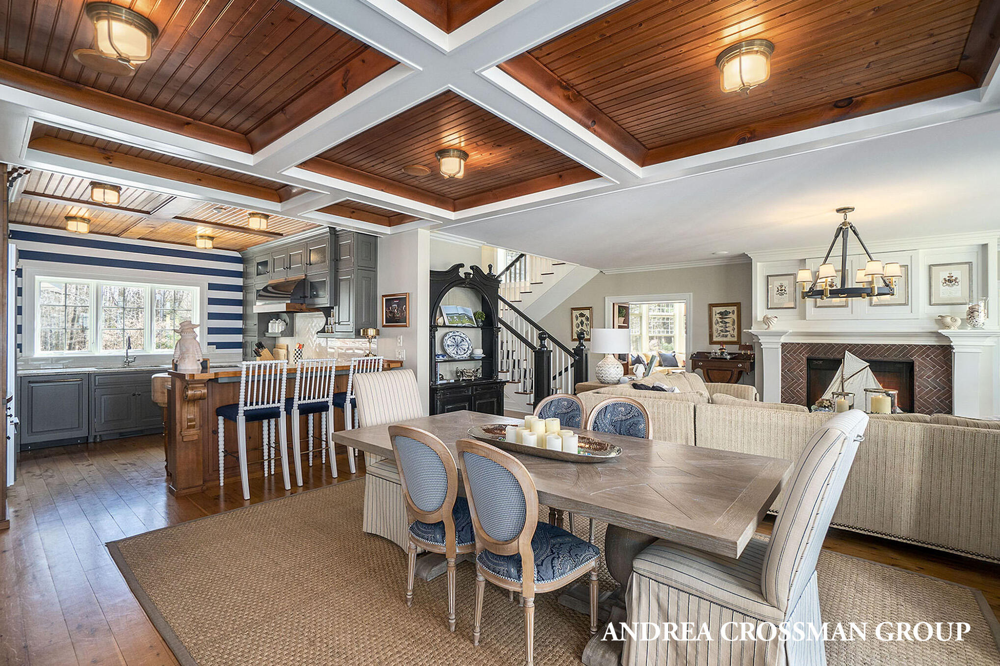 6059 Lakeshore Drive