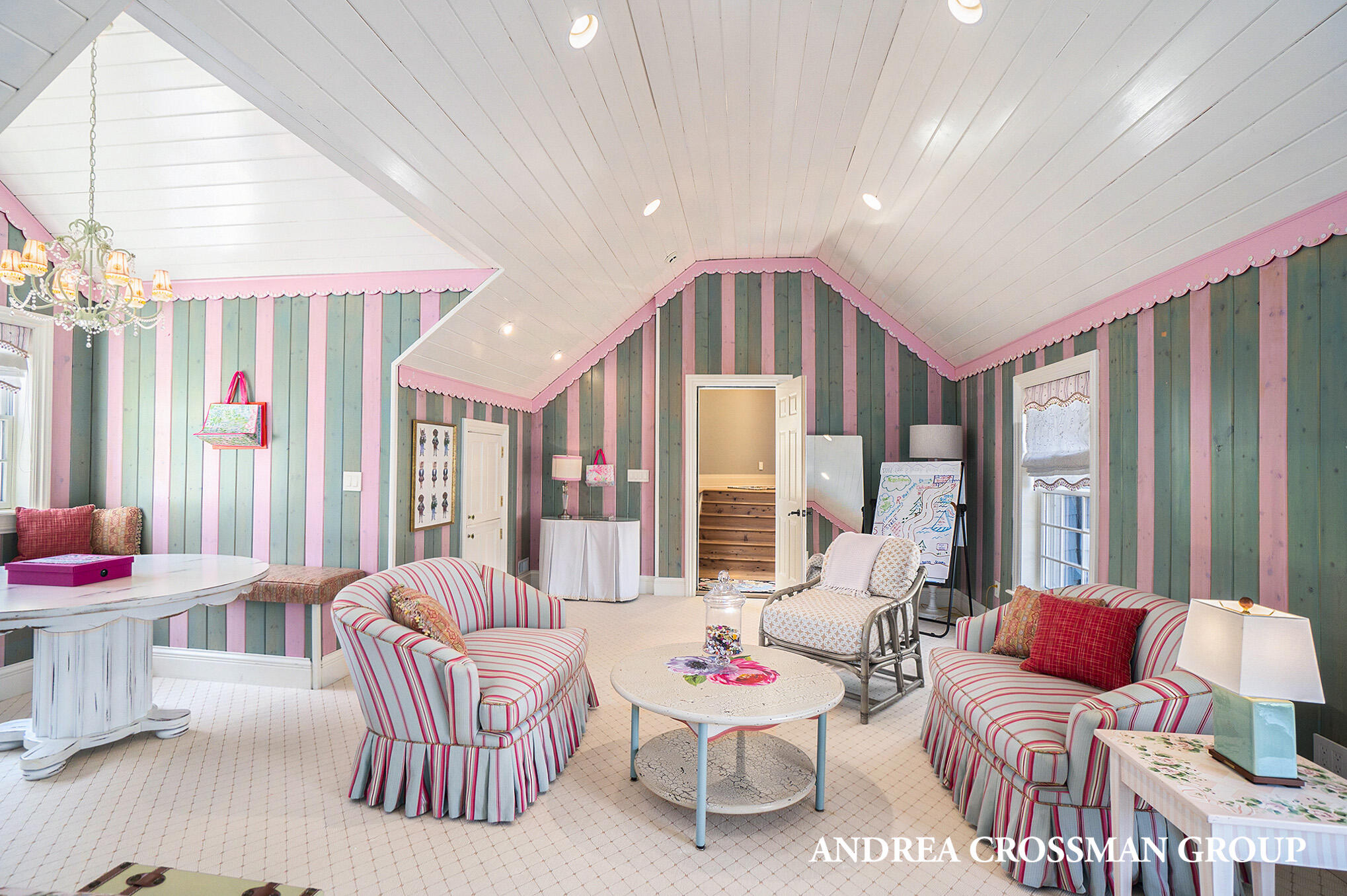 6059 Lakeshore Drive